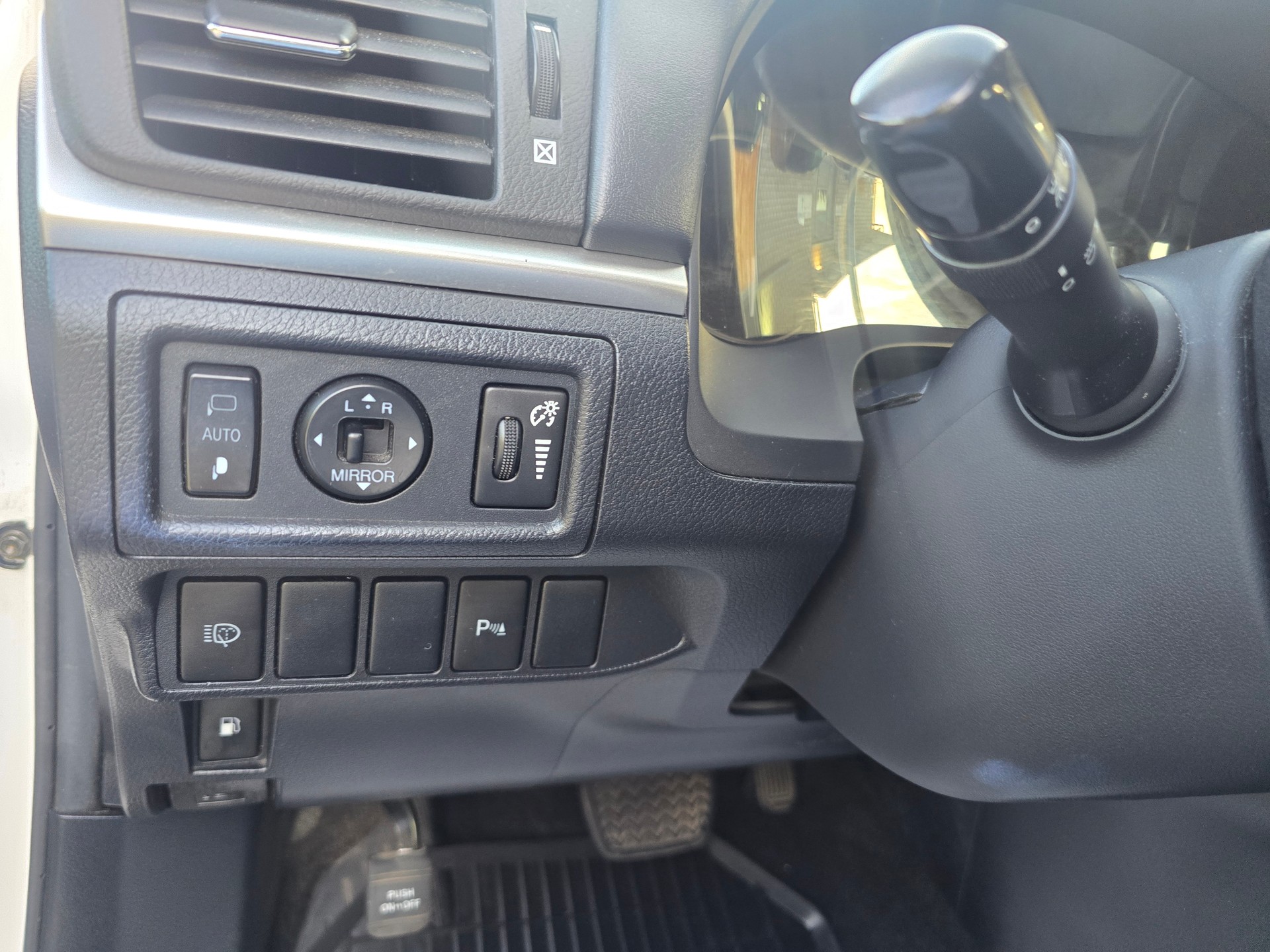 LEXUS CT 200h 1.8 excellence CVT-image-18