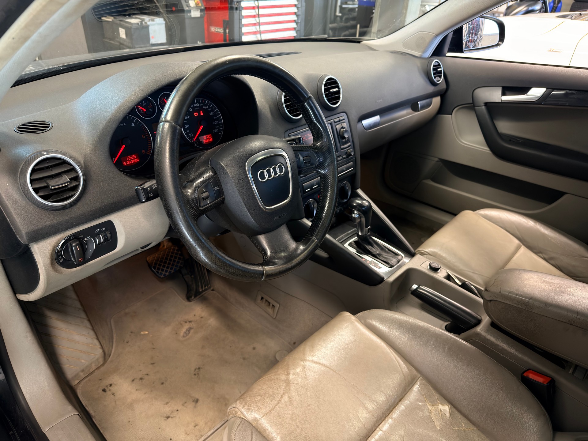 AUDI A3 Sportback 2.0 TDI Ambition HAGELSCHADEN-showroom-element-2
