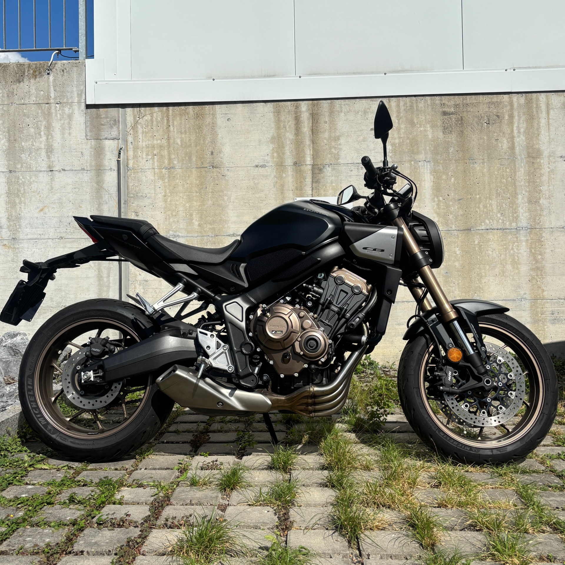 HONDA CB 650 R-image-0