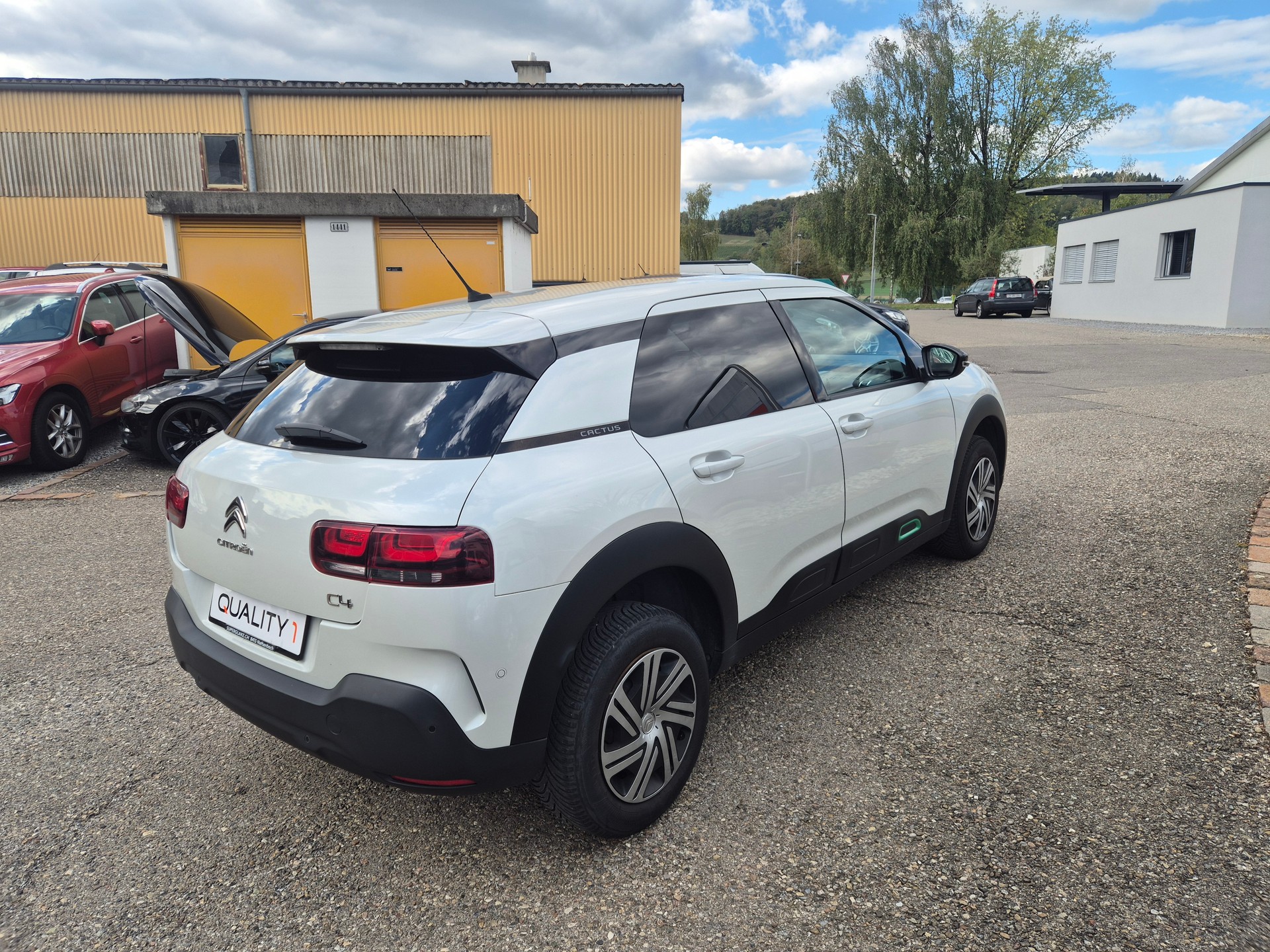 CITROEN C4 Cactus 1.2 e-THP Shine Editionl EAT6-showroom-element-1