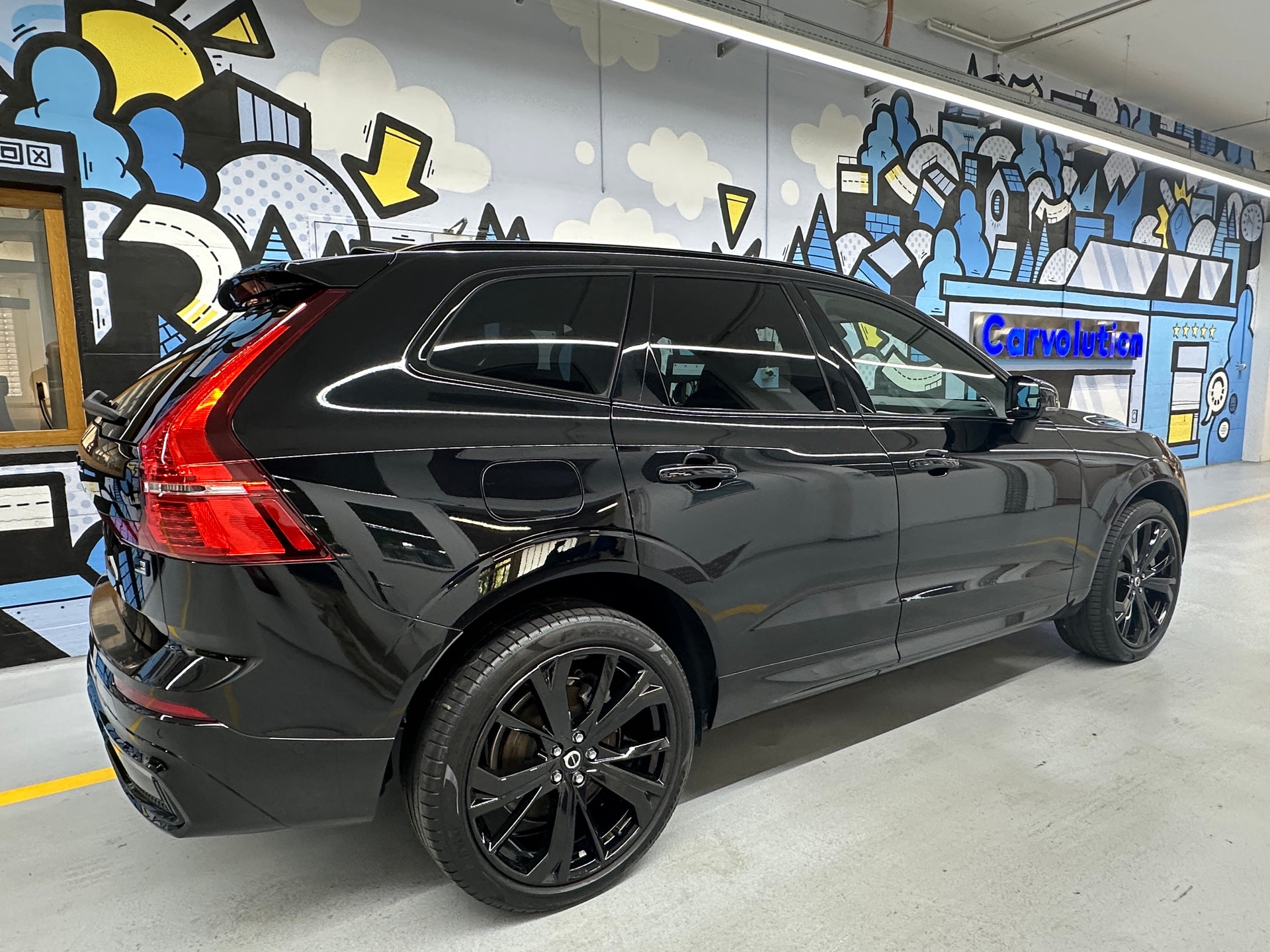 VOLVO XC60 T8 eAWD PluginHybrid Ultimate Dark Geartronic-showroom-element-3