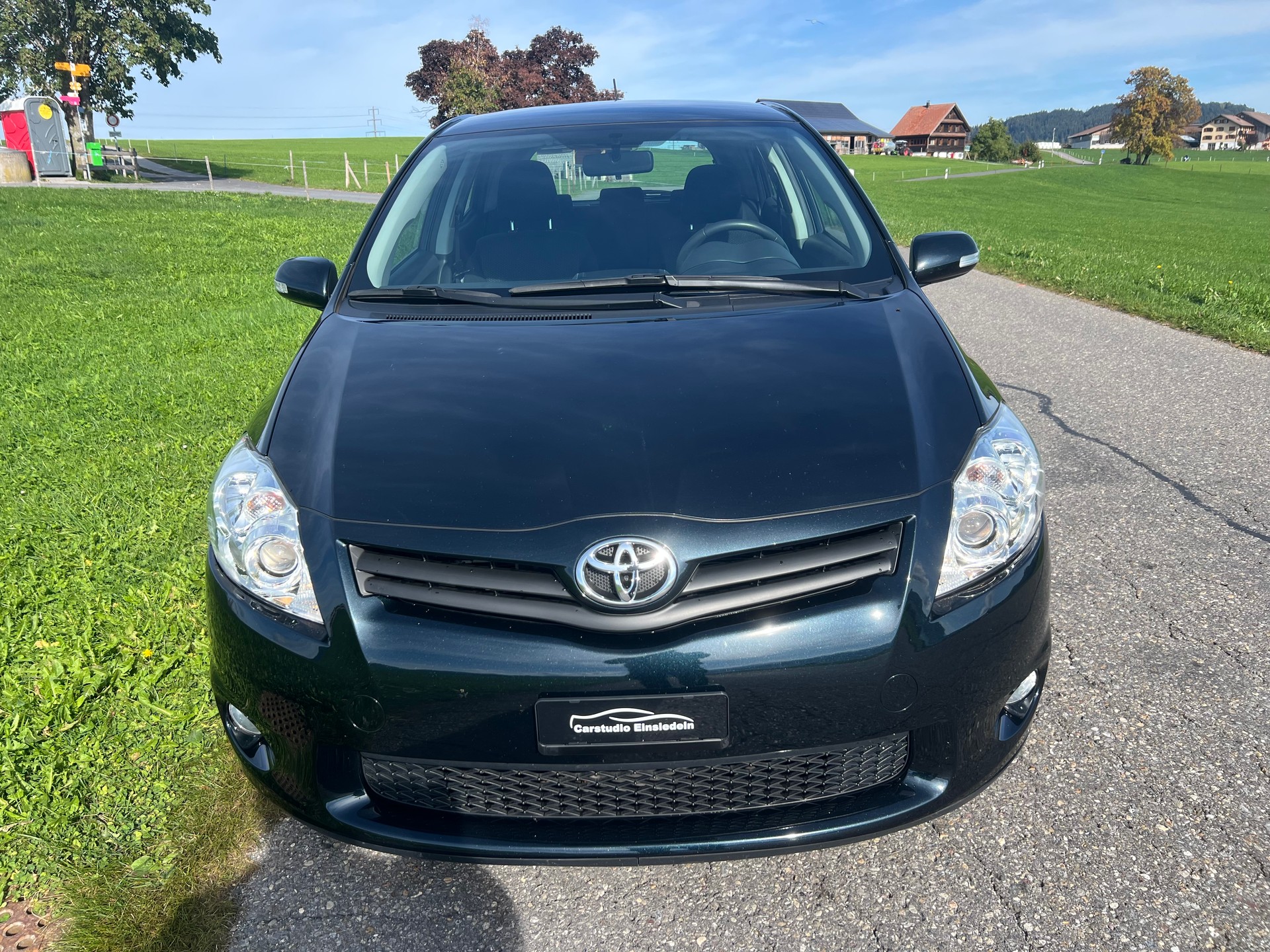 TOYOTA Auris 1.6 Linea Sol-image-1