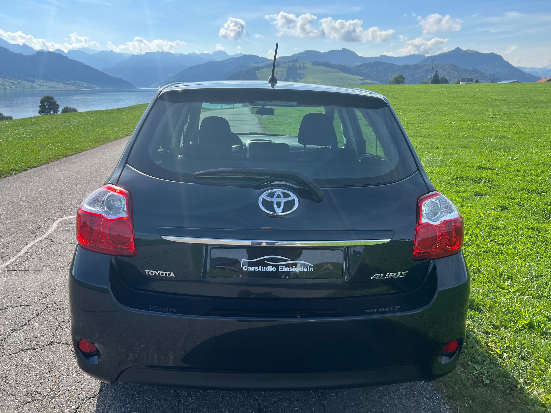 TOYOTA Auris 1.6 Linea Sol-image-4