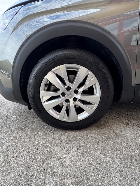 PEUGEOT 5008 1.2 Pure Tech Active-image-22