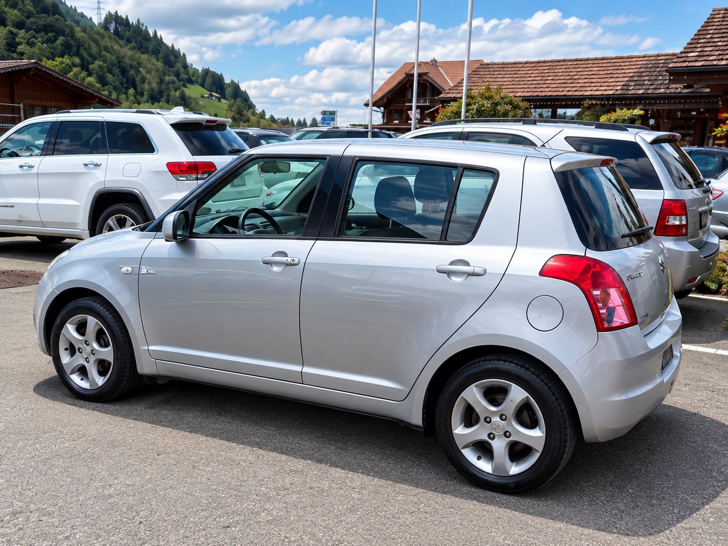 SUZUKI Swift 1.3i 16V GL Top Piz Sulai LE 4x4-showroom-element-3