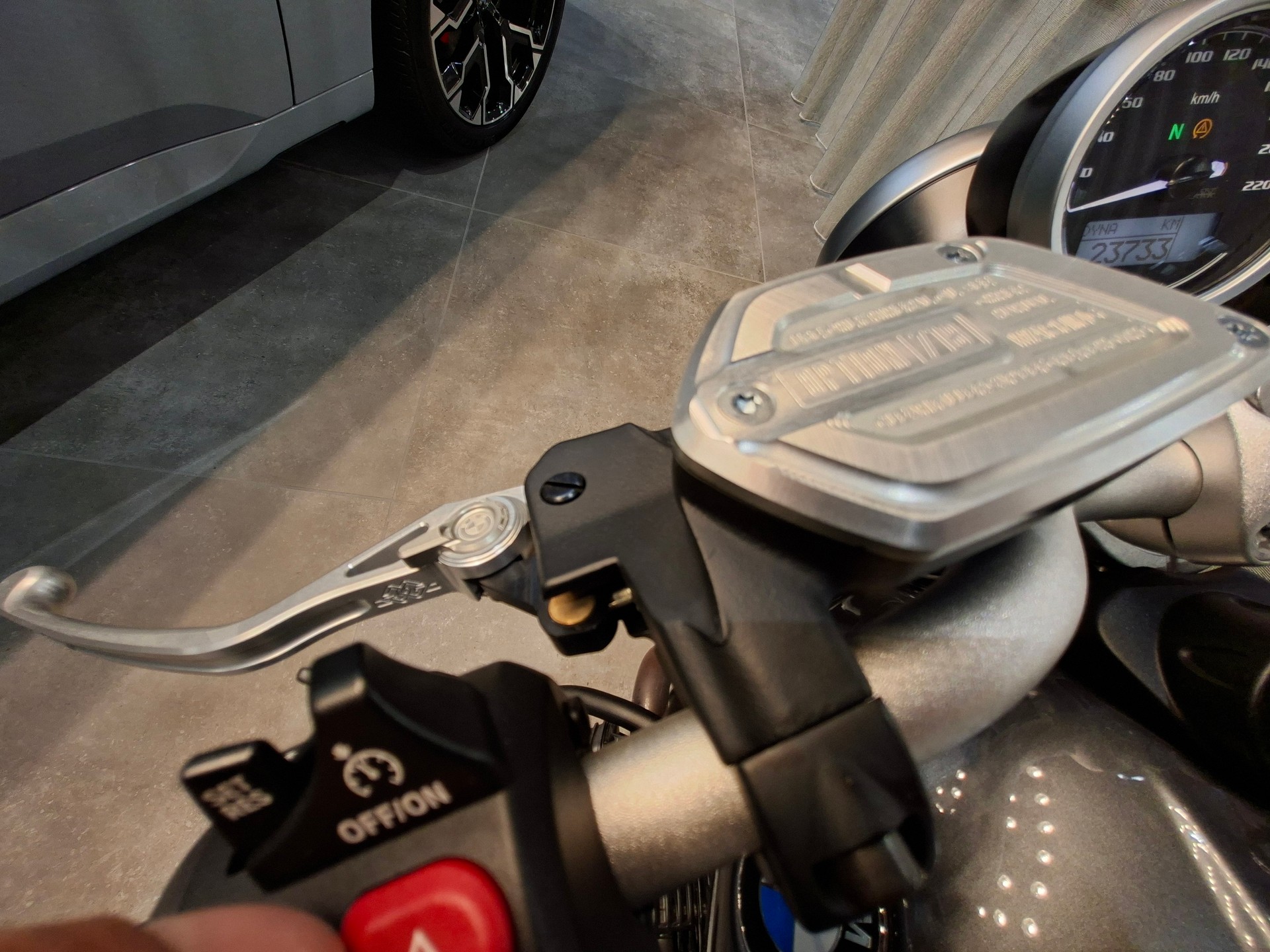 BMW R nineT Pure A2 (35kW)-image-9