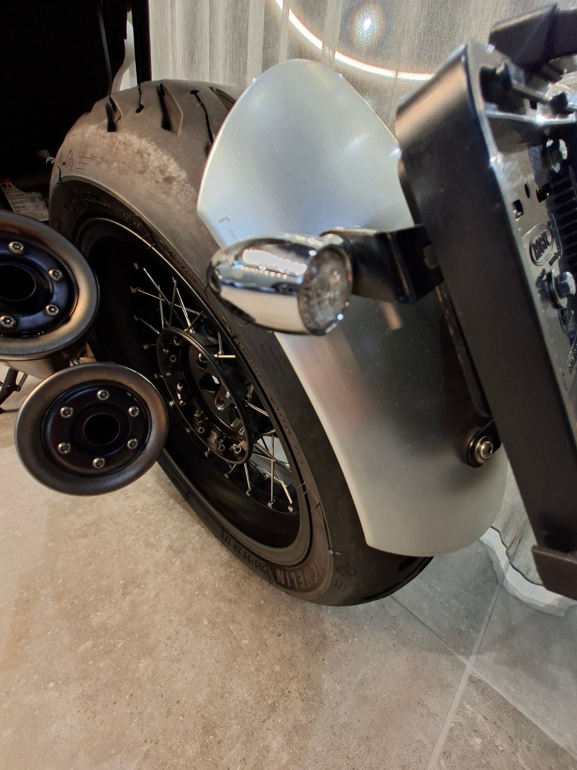 BMW R nineT Pure A2 (35kW)-image-6
