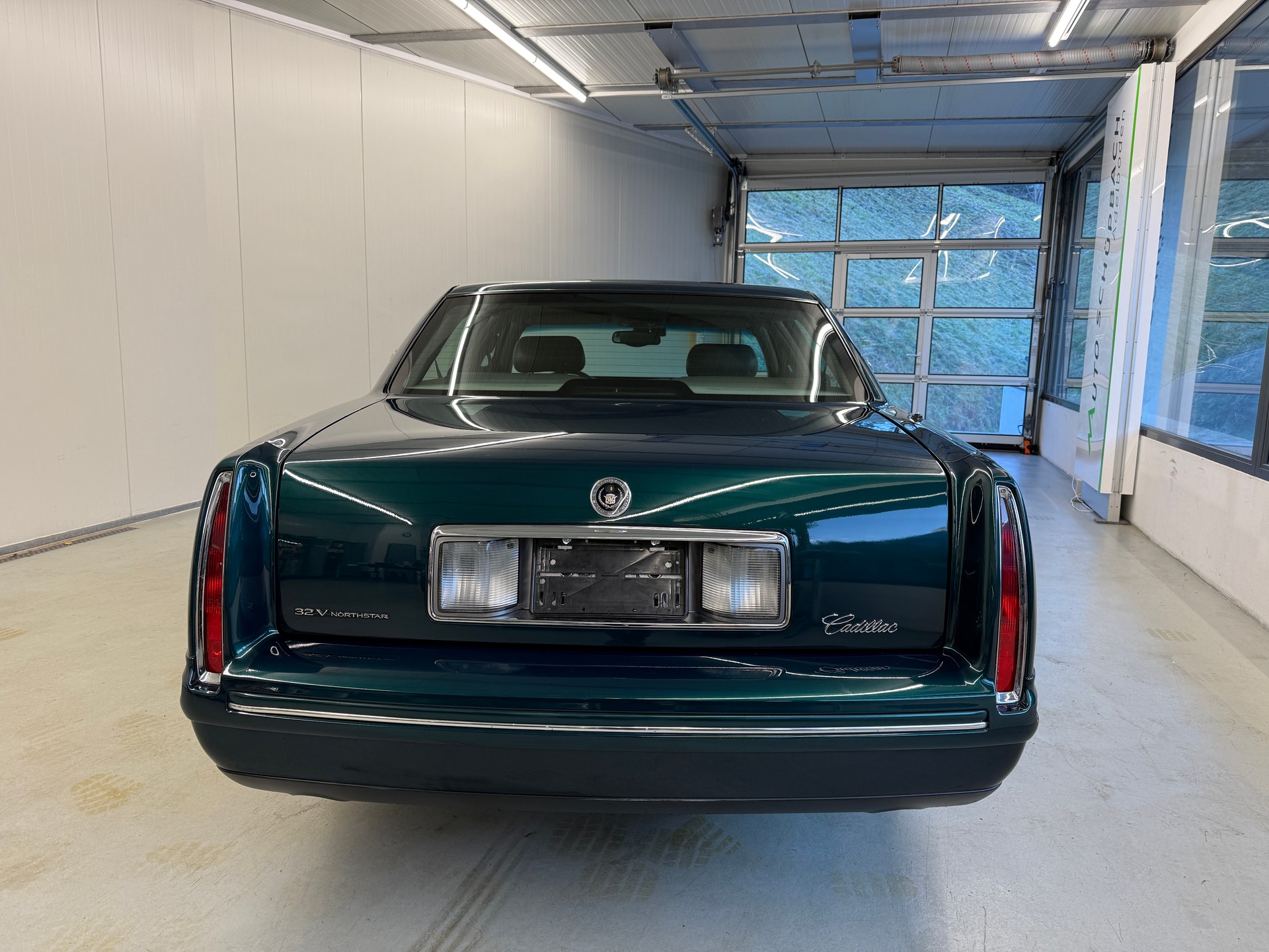 CADILLAC DEVILLE CONCOURS V8-image-6