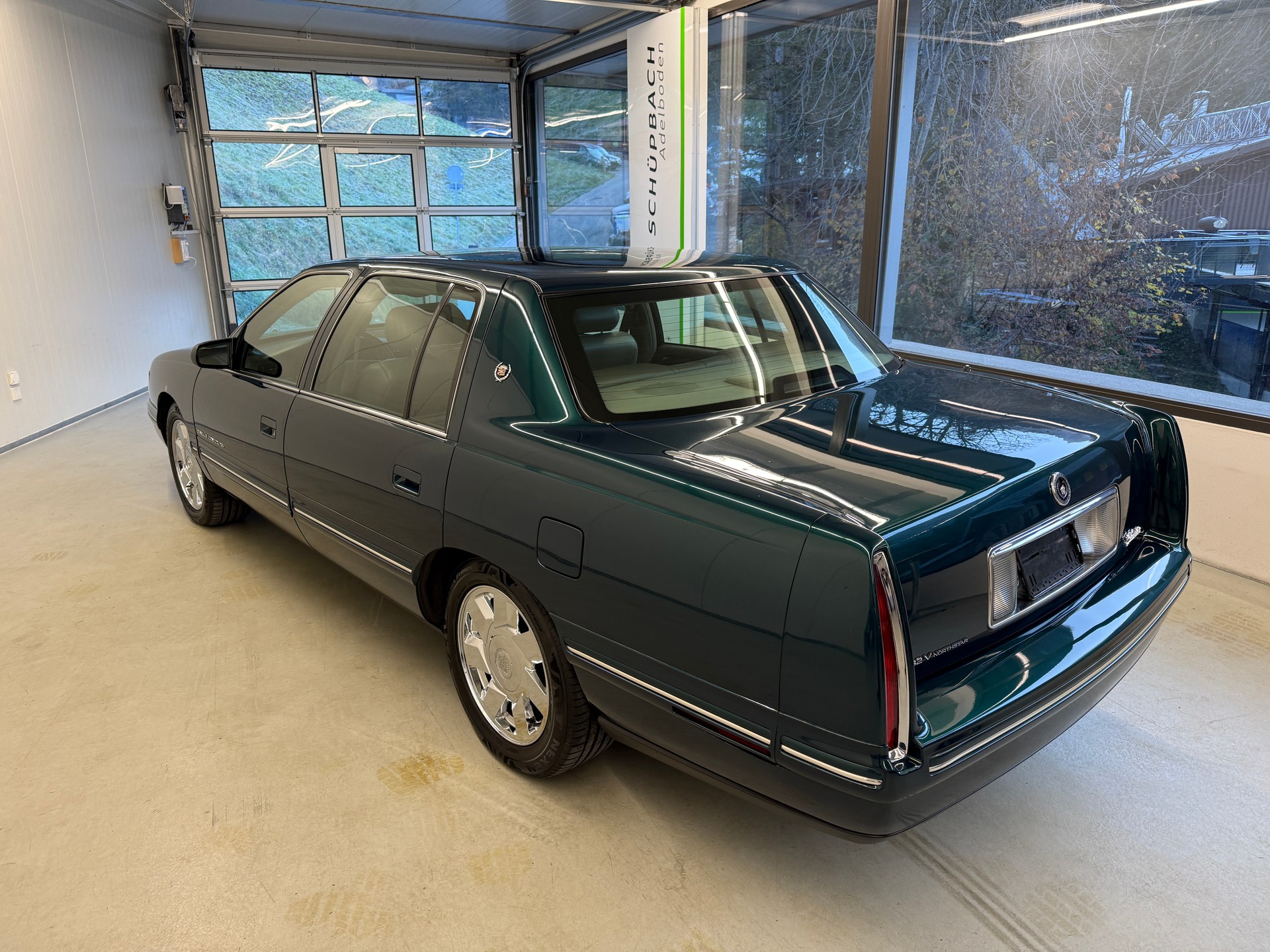 CADILLAC DEVILLE CONCOURS V8-image-8