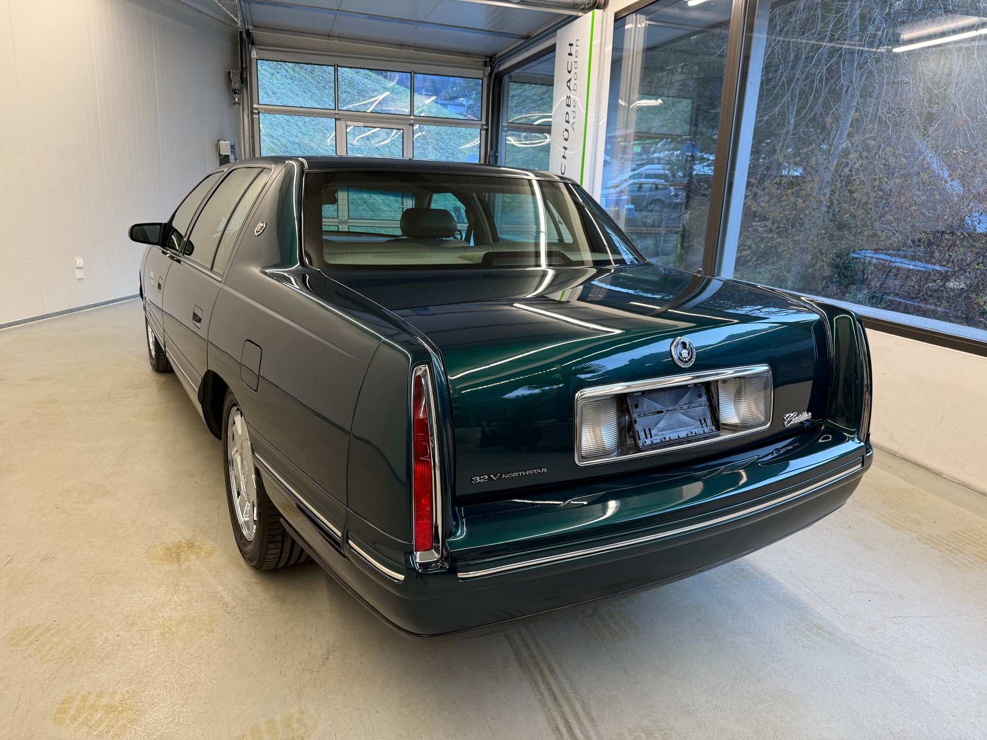 CADILLAC DEVILLE CONCOURS V8-image-7