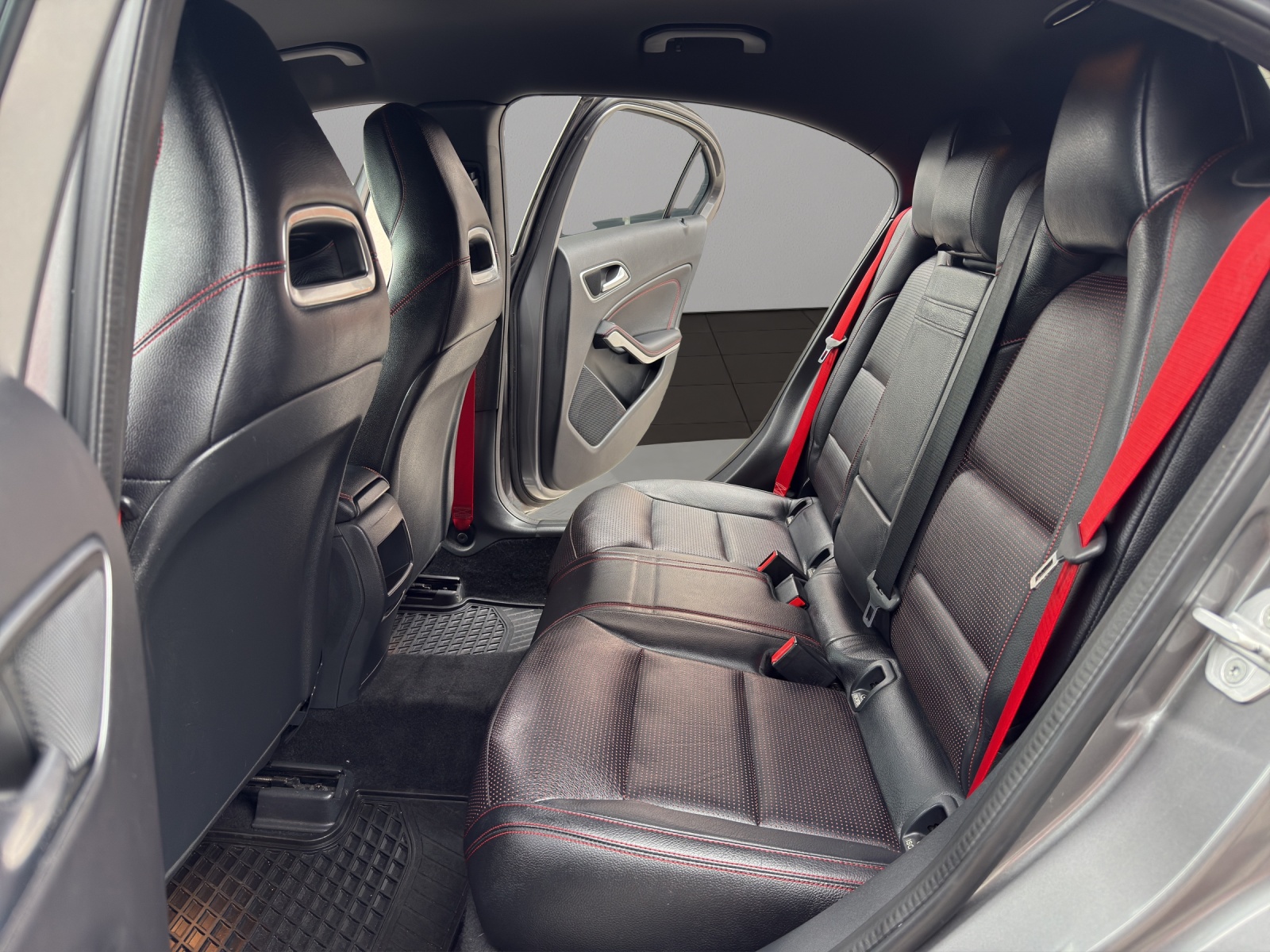 MERCEDES-BENZ A 45 AMG 4Matic Speedshift 7G-DCT-image-12