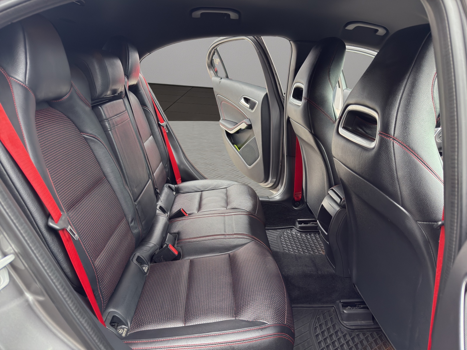 MERCEDES-BENZ A 45 AMG 4Matic Speedshift 7G-DCT-image-17