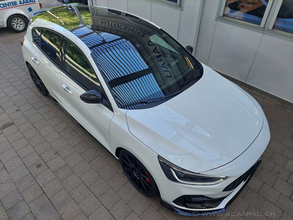 FORD Focus 2.3 ST X Performance 6- Gang / Video : https://youtu.be/DFi5A1zQwjo / Bilder : https://youtu.be/WncwxiNG4lQ-showroom-element-3
