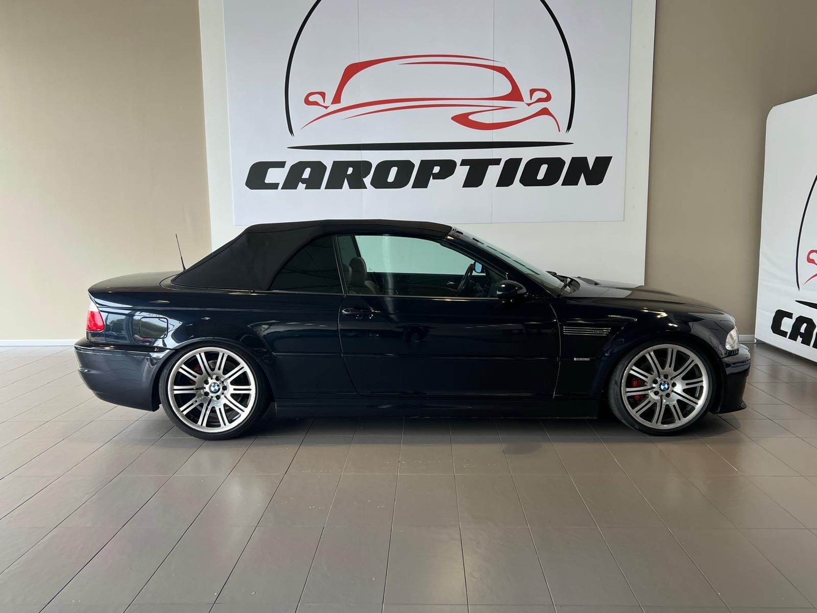 BMW M3 Cabriolet-showroom-element-2