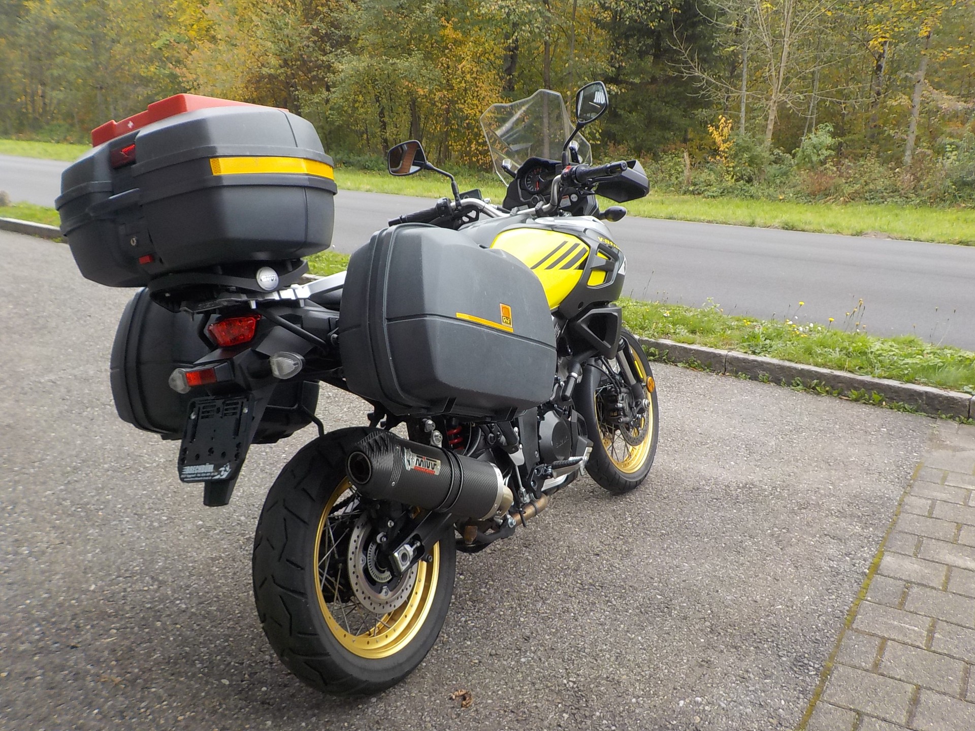 SUZUKI DL 1000 XA ABS L8-image-5