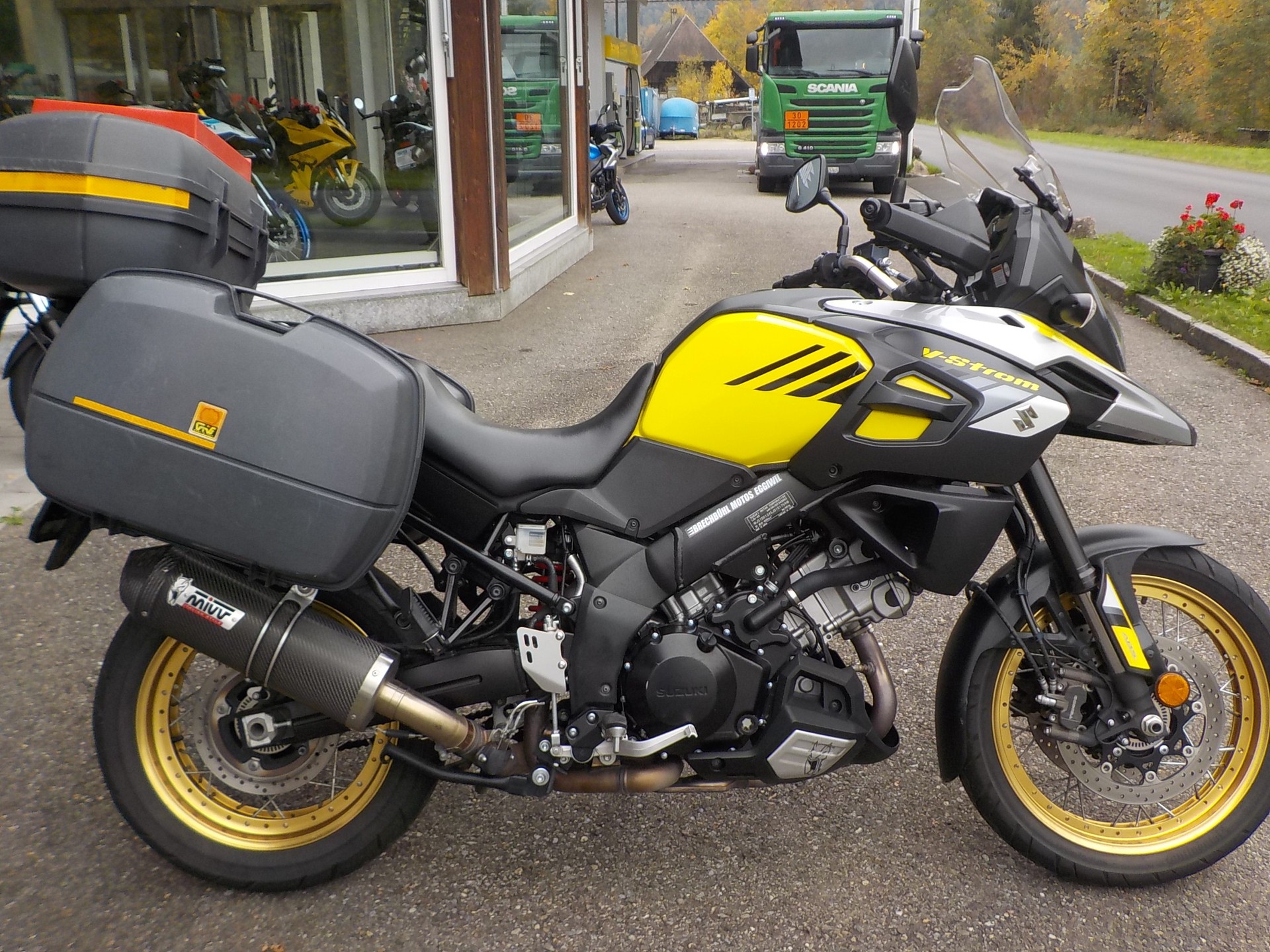 SUZUKI DL 1000 XA ABS L8-image-6