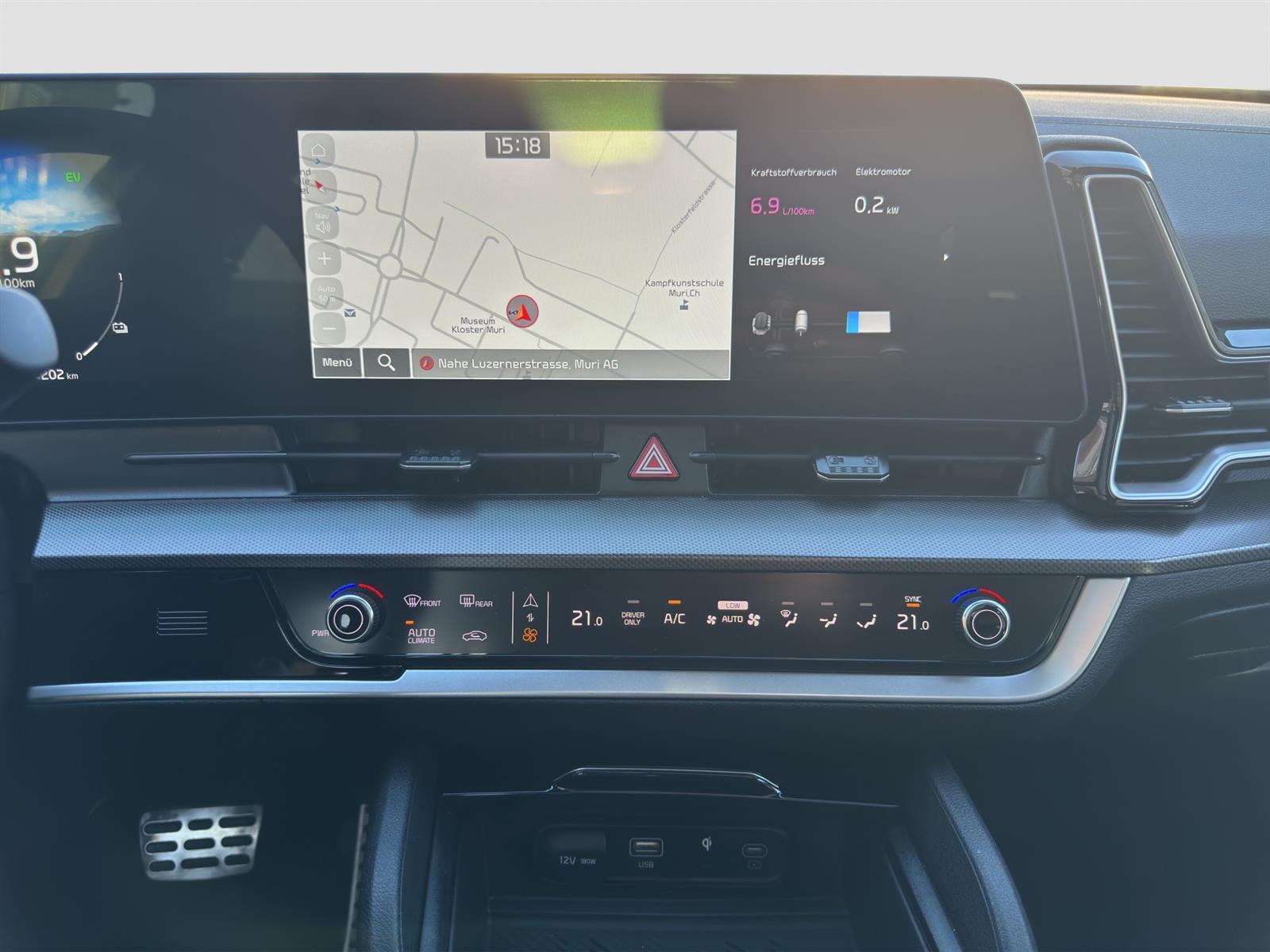 KIA Sportage 1.6 T-GDi Hybrid GT-Line-image-11