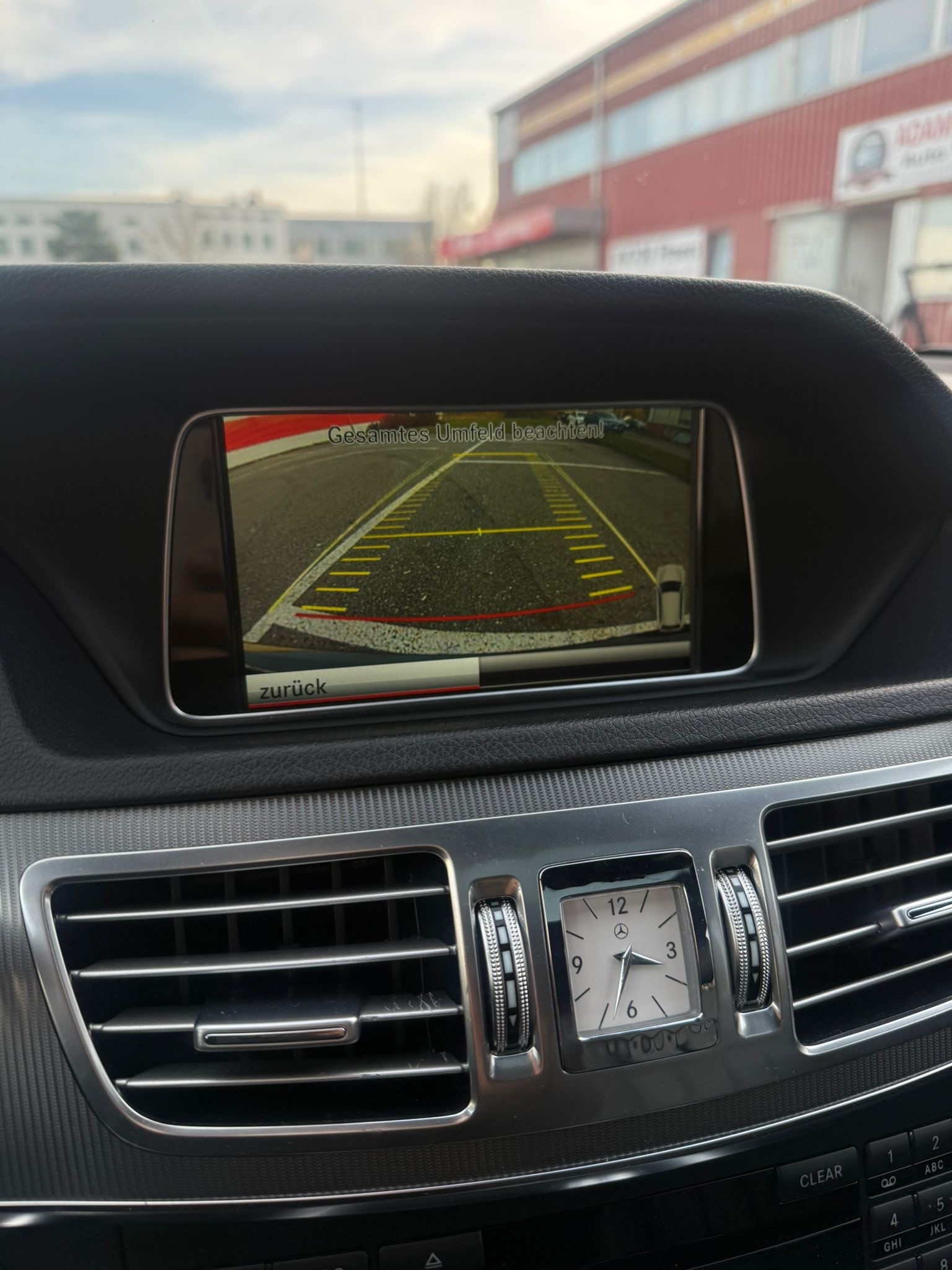 MERCEDES-BENZ E 400 Avantgarde 4Matic 7G-Tronic-image-14