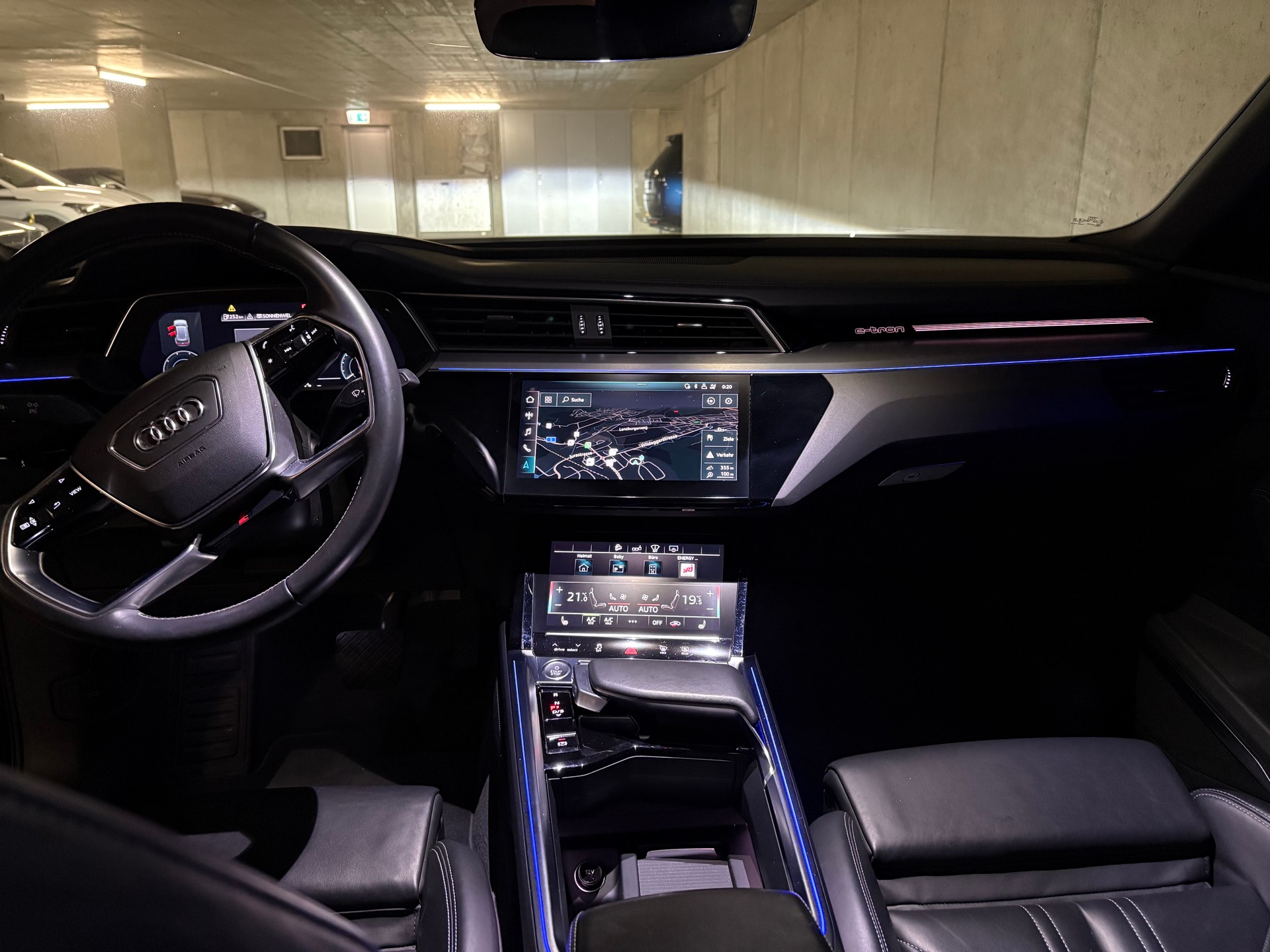 AUDI e-tron 50 Sportback S Line quattro-image-9