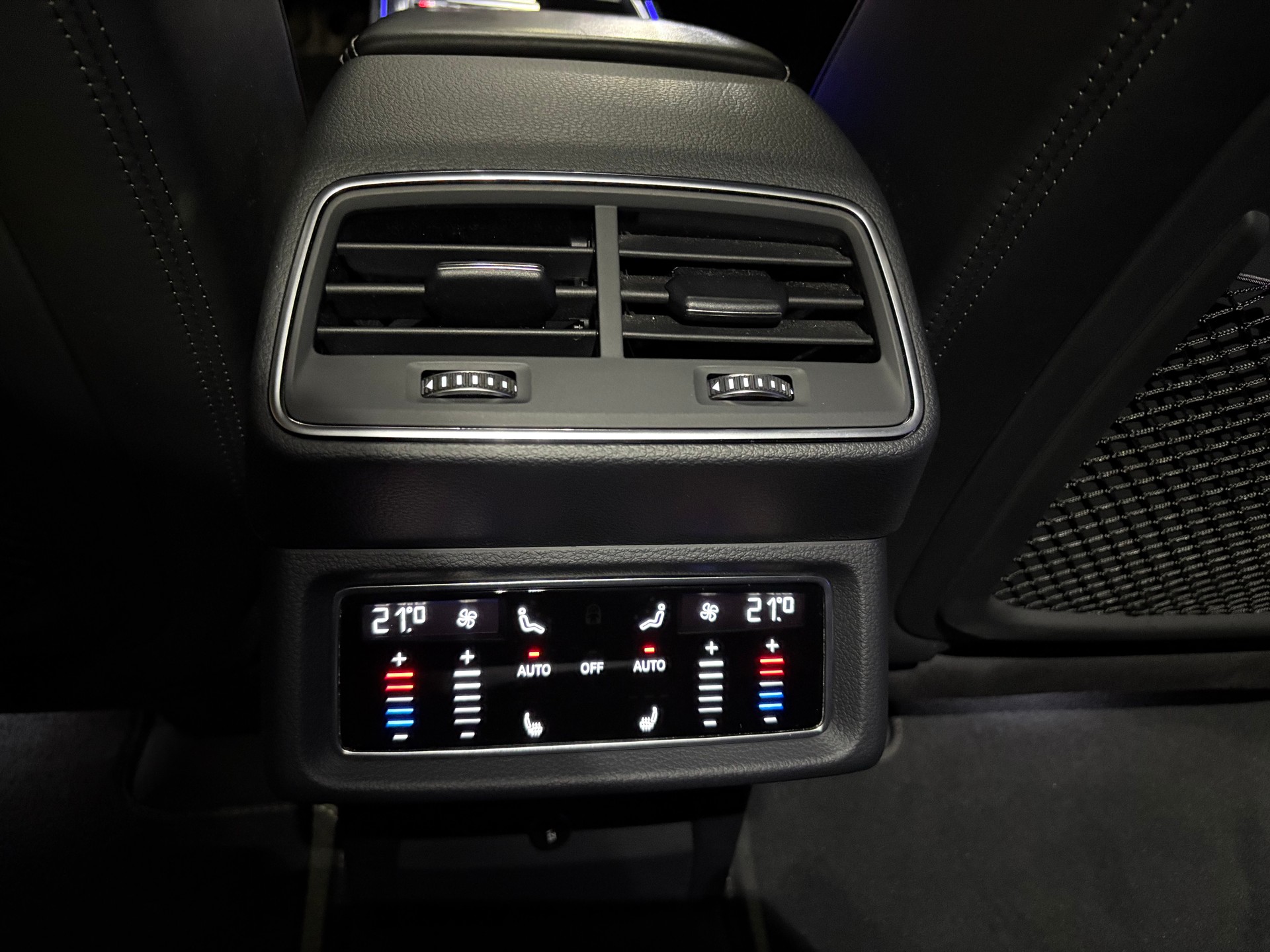 AUDI e-tron 50 Sportback S Line quattro-image-8
