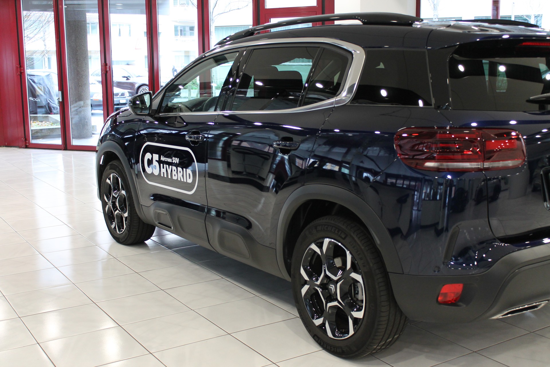 CITROEN C5 Aircross 1.2 HEV Swiss Edition-image-4