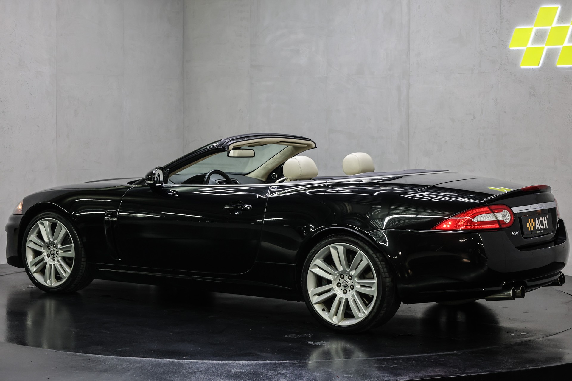 JAGUAR XKR Convertible 5.0 V8 Supercharged-image-9