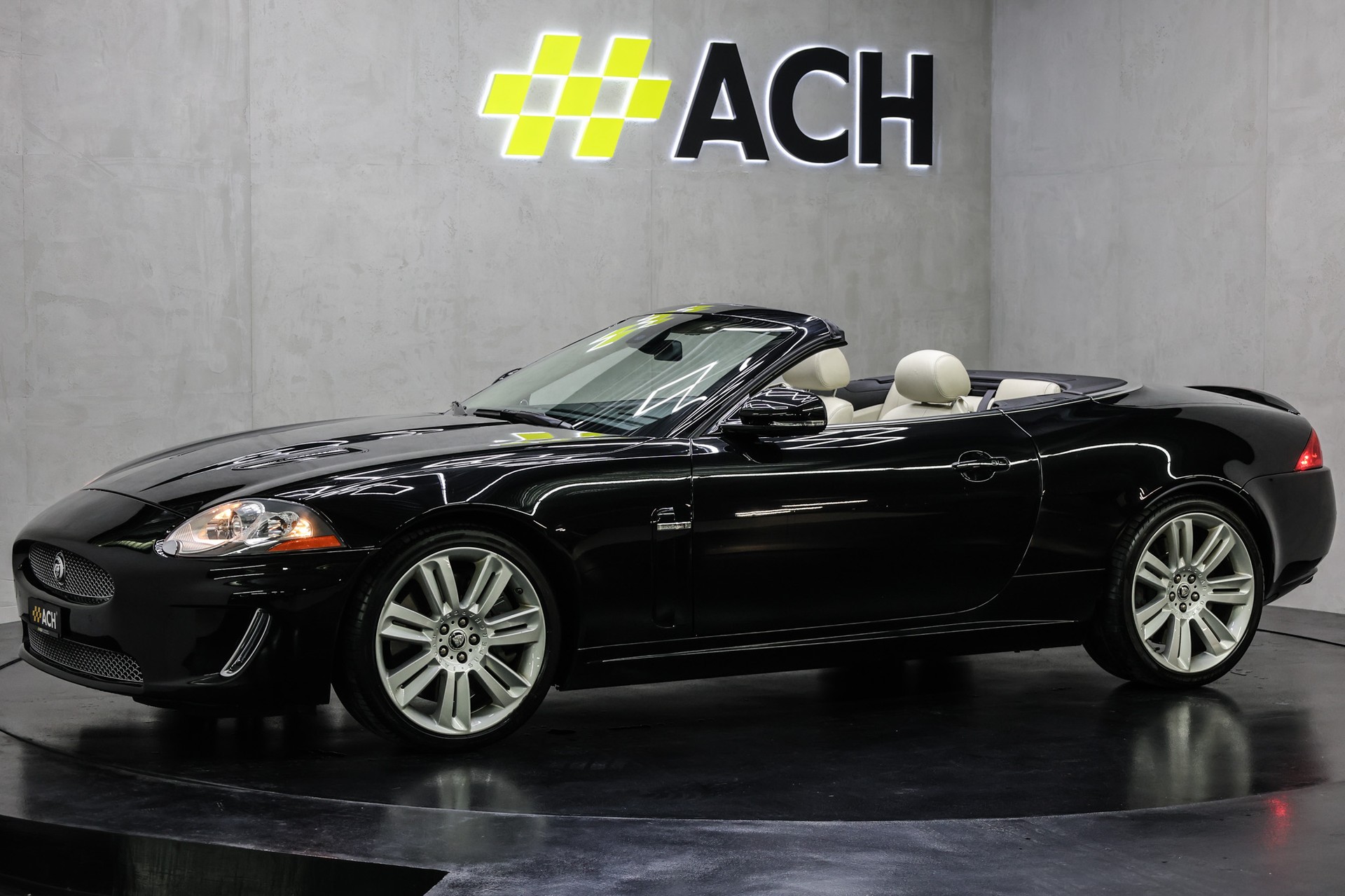 JAGUAR XKR Convertible 5.0 V8 Supercharged-image-11