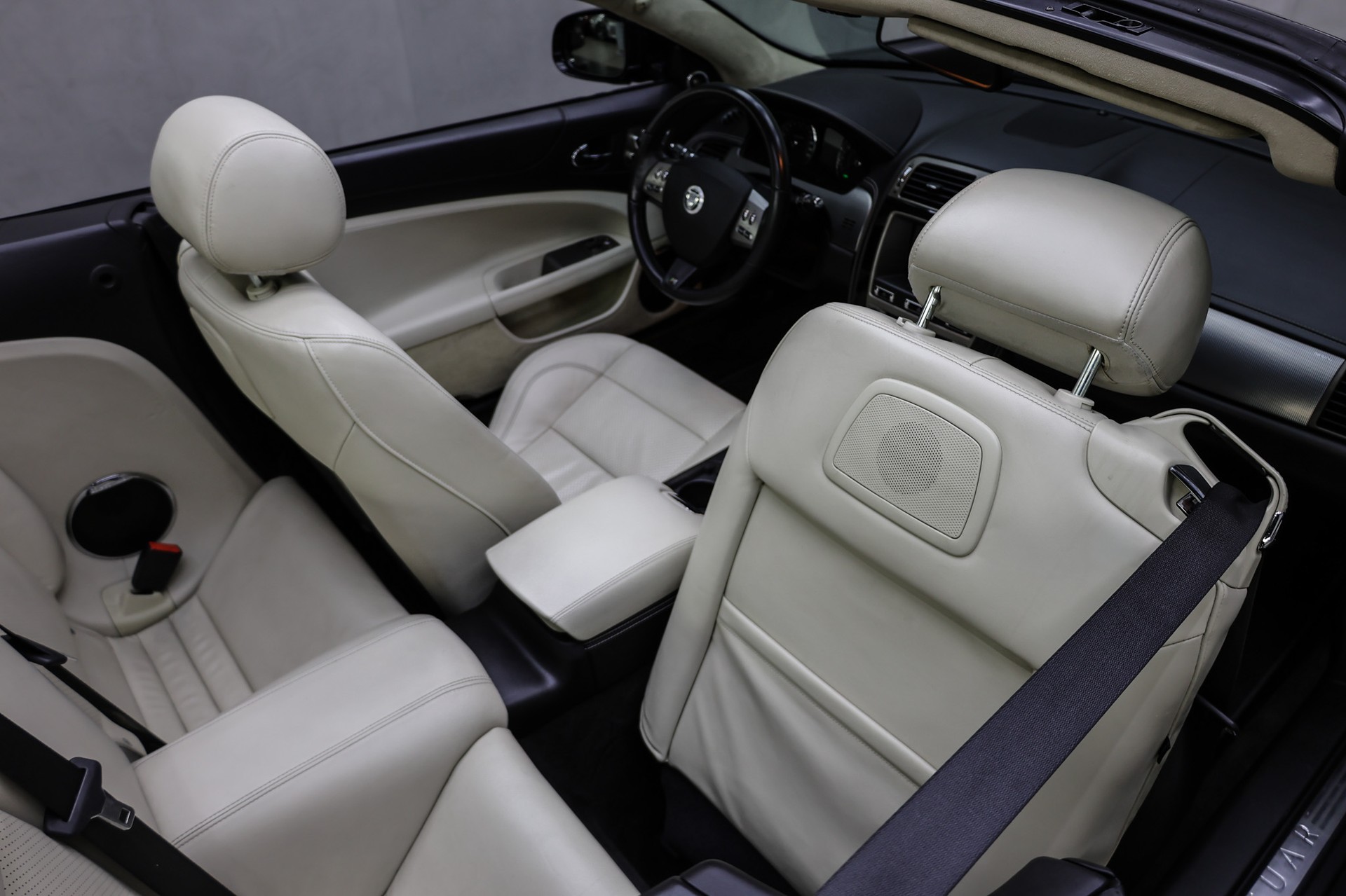 JAGUAR XKR Convertible 5.0 V8 Supercharged-image-34