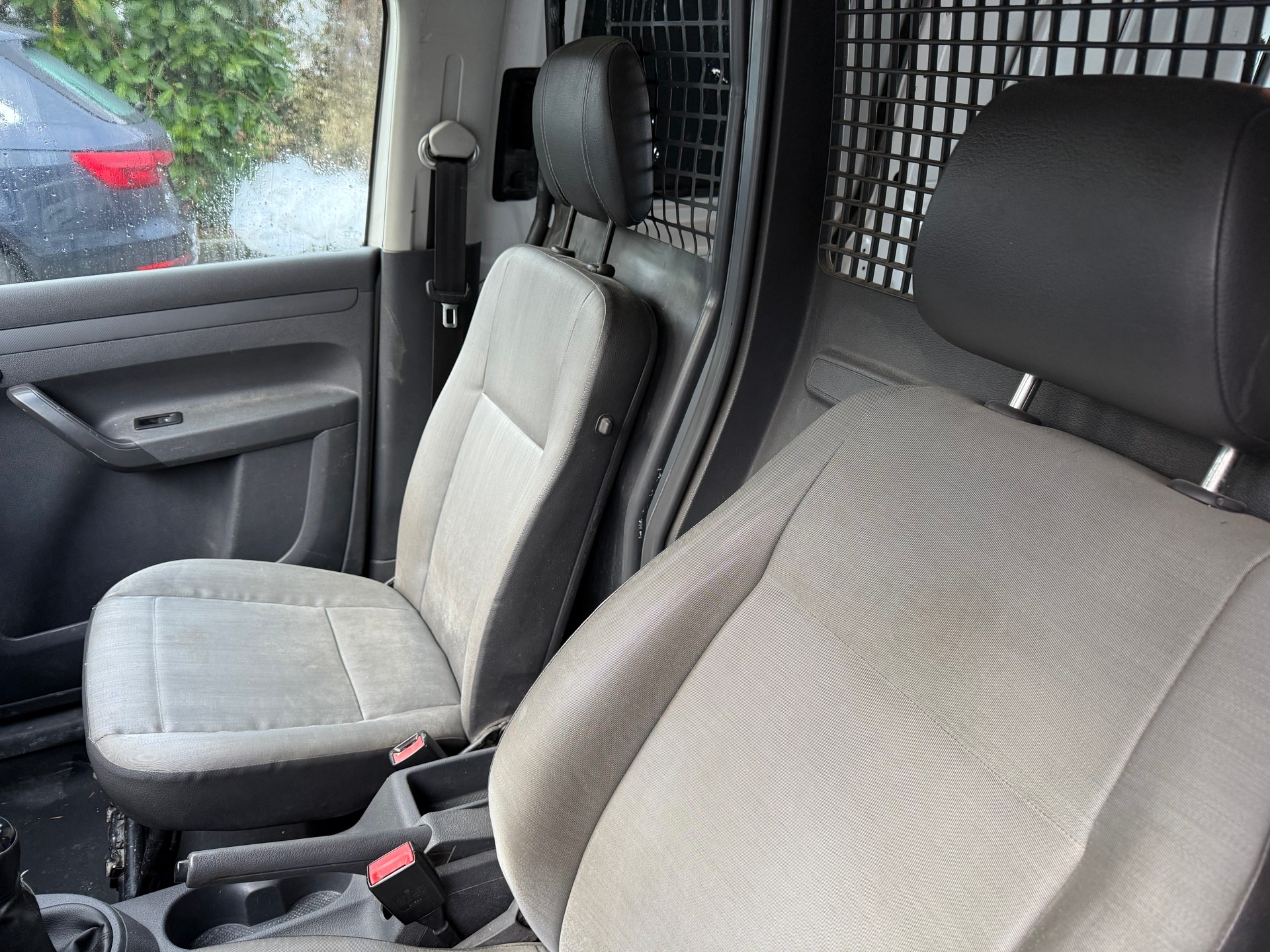 VW Caddy 1.6 TDI-image-8