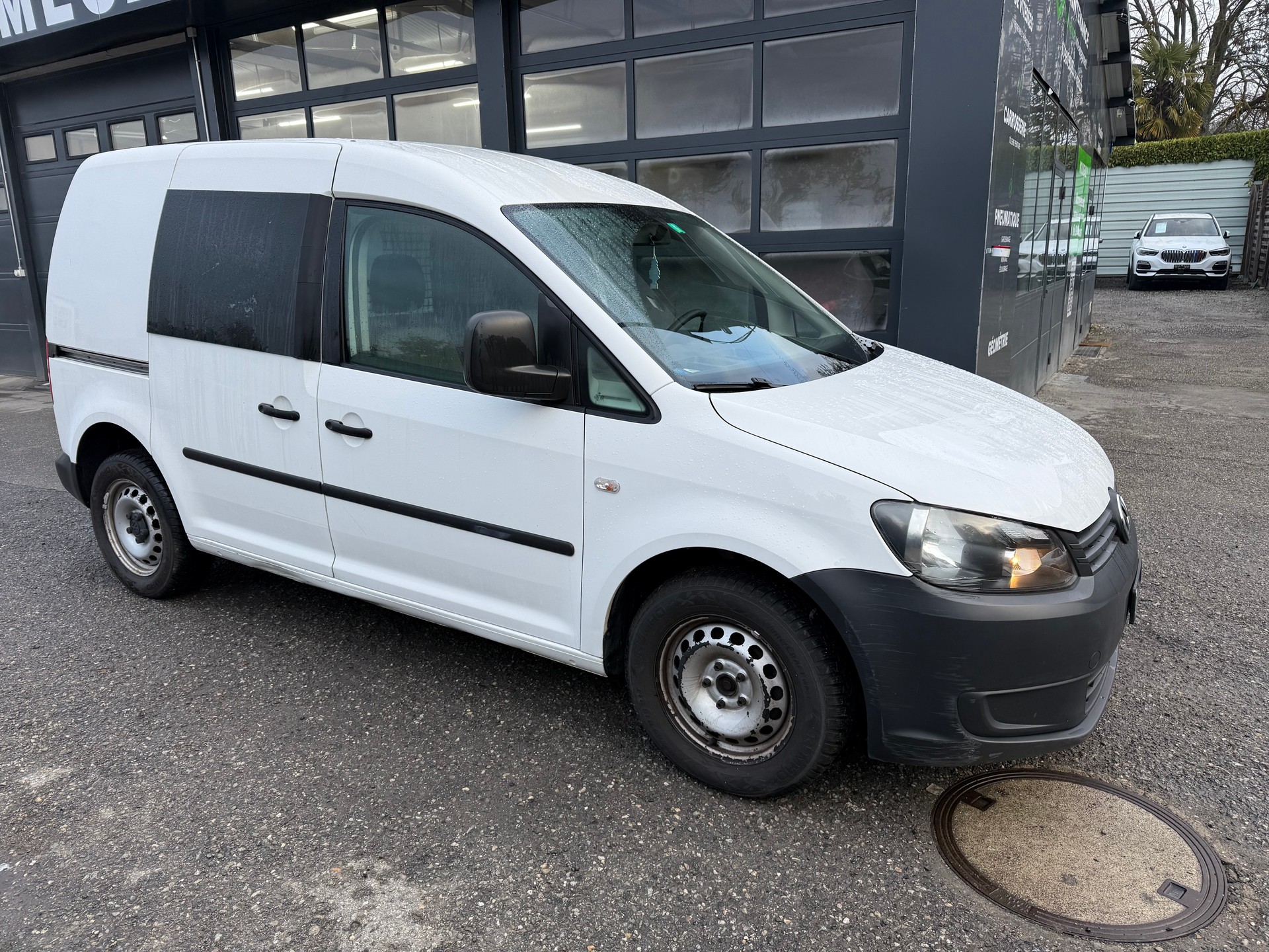 VW Caddy 1.6 TDI-showroom-element-2