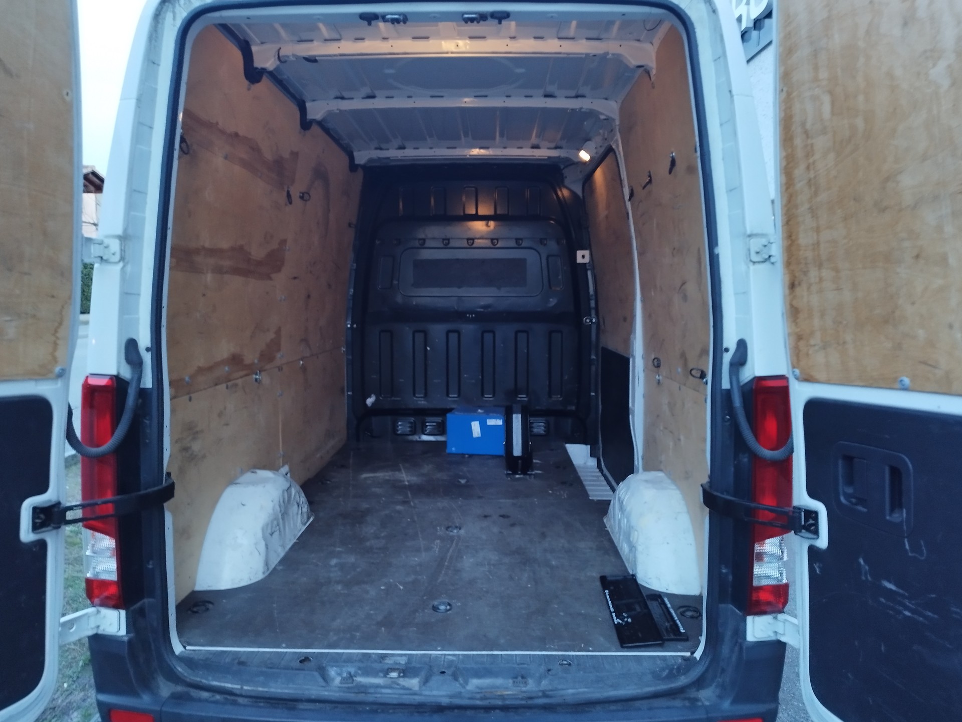 HYUNDAI H350 2.5 CRDi-image-7