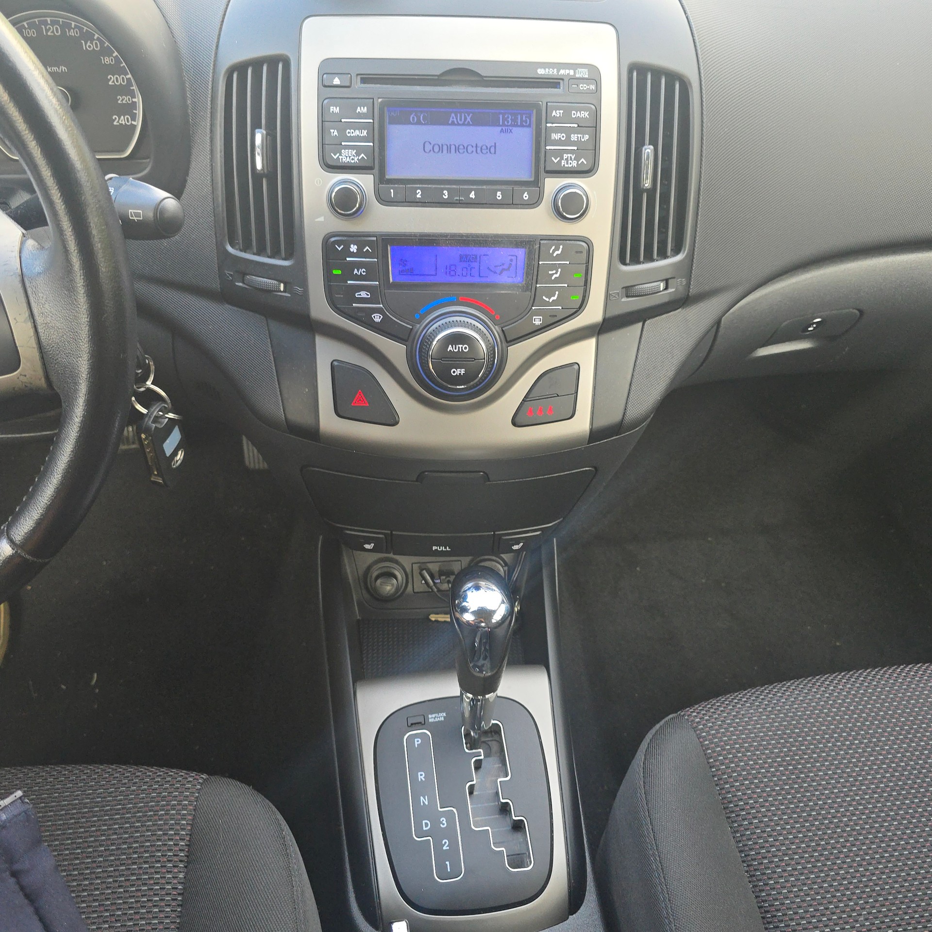 HYUNDAI i30 1.6 Style Automatic-image-14