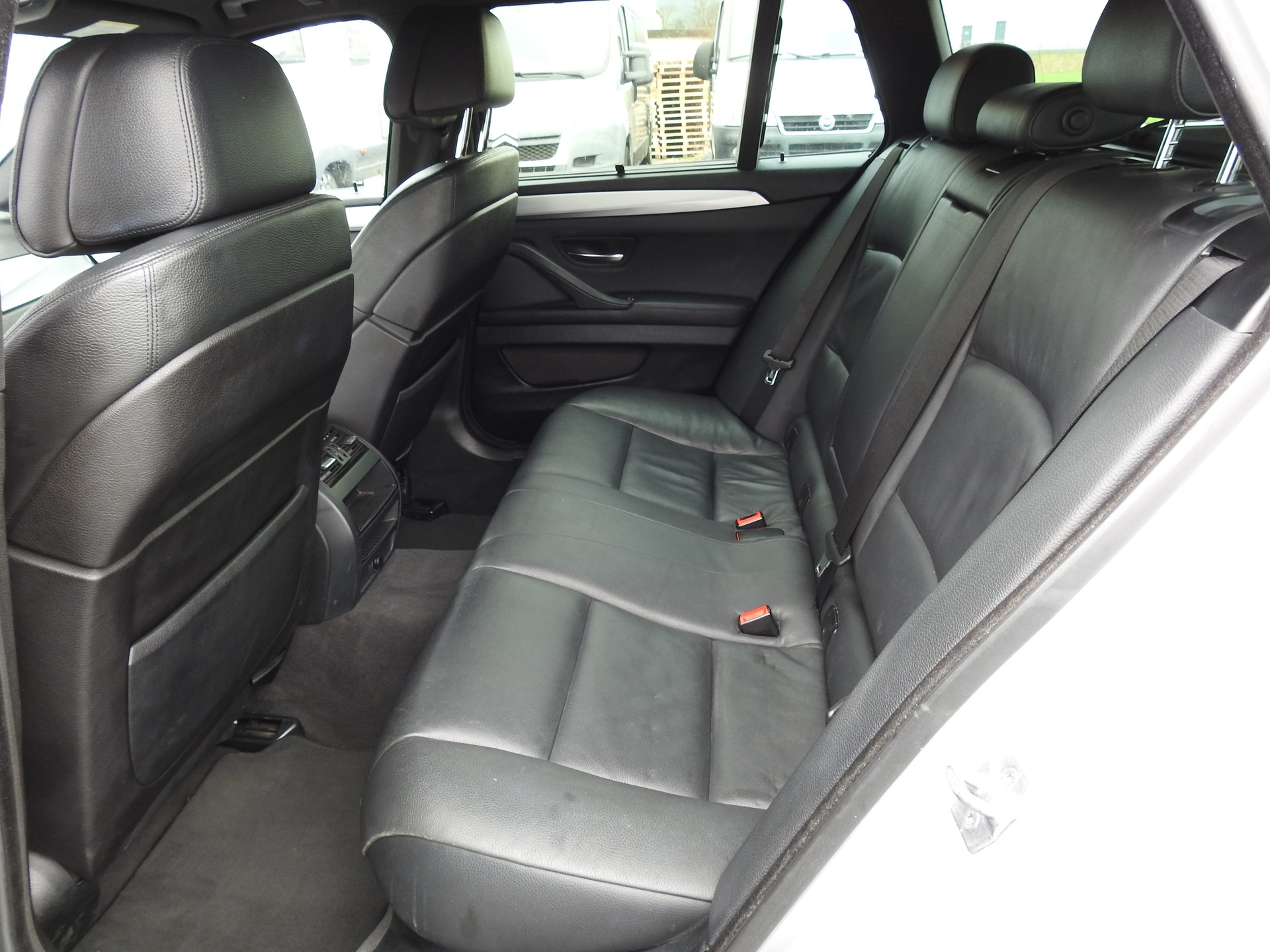 BMW 535i xDrive Touring Steptronic-image-10
