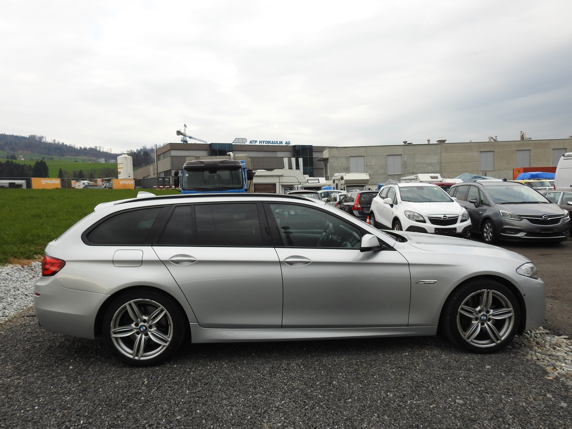 BMW 535i xDrive Touring Steptronic-image-3