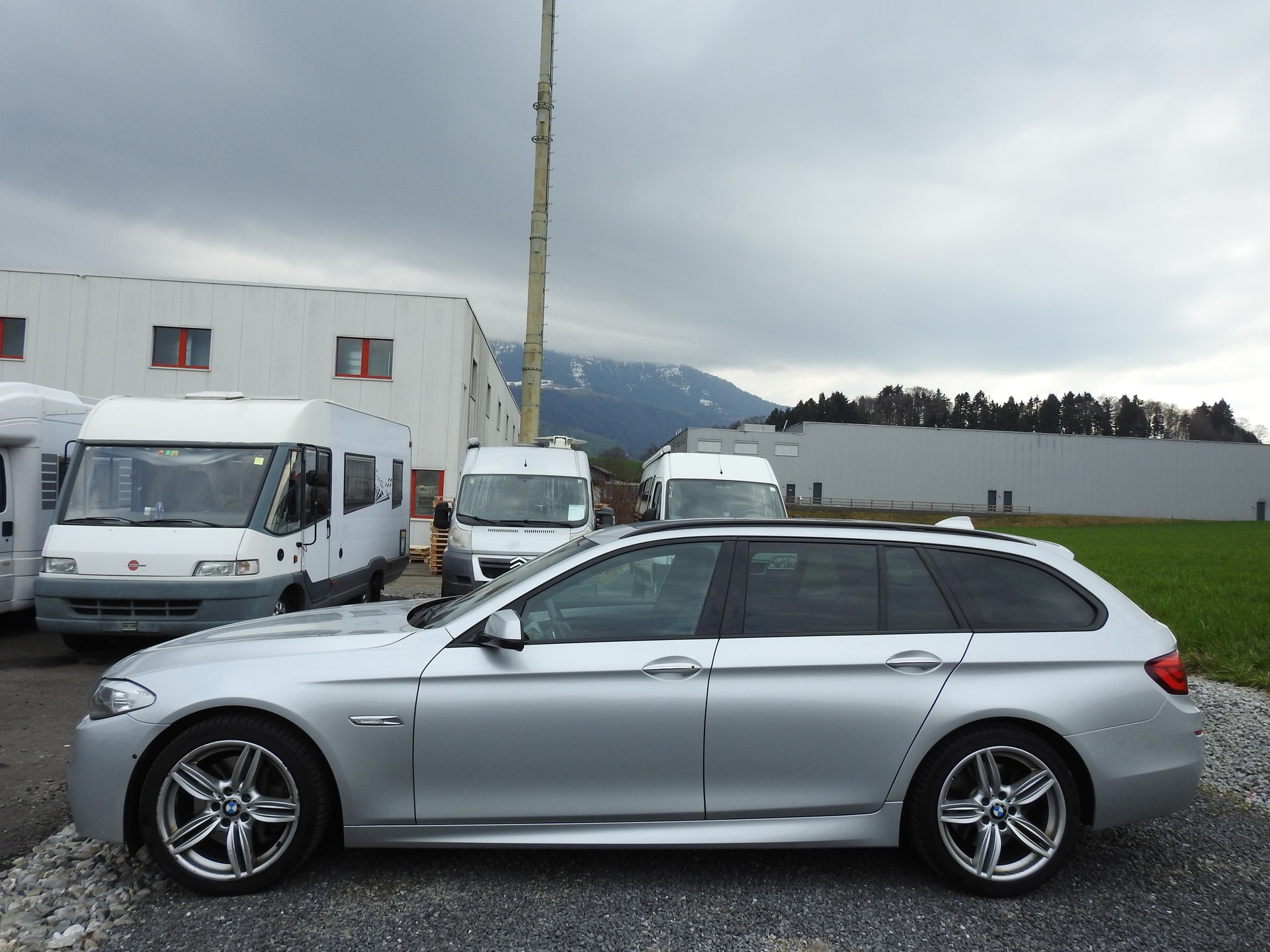 BMW 535i xDrive Touring Steptronic-image-1