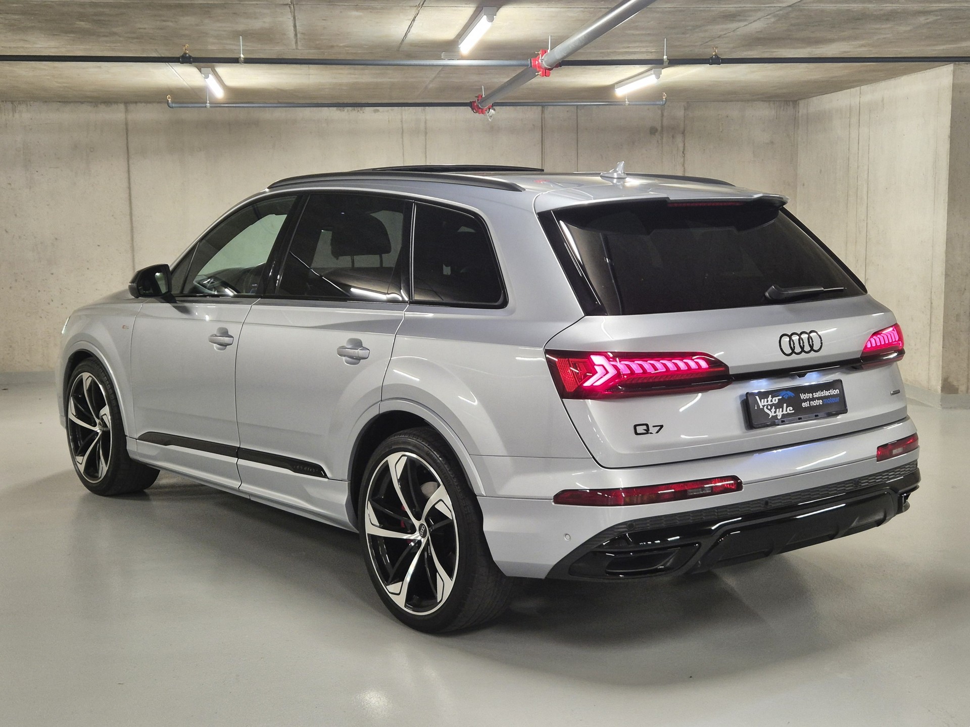 AUDI Q7 50 TDI quattro S Line tiptronic-image-8