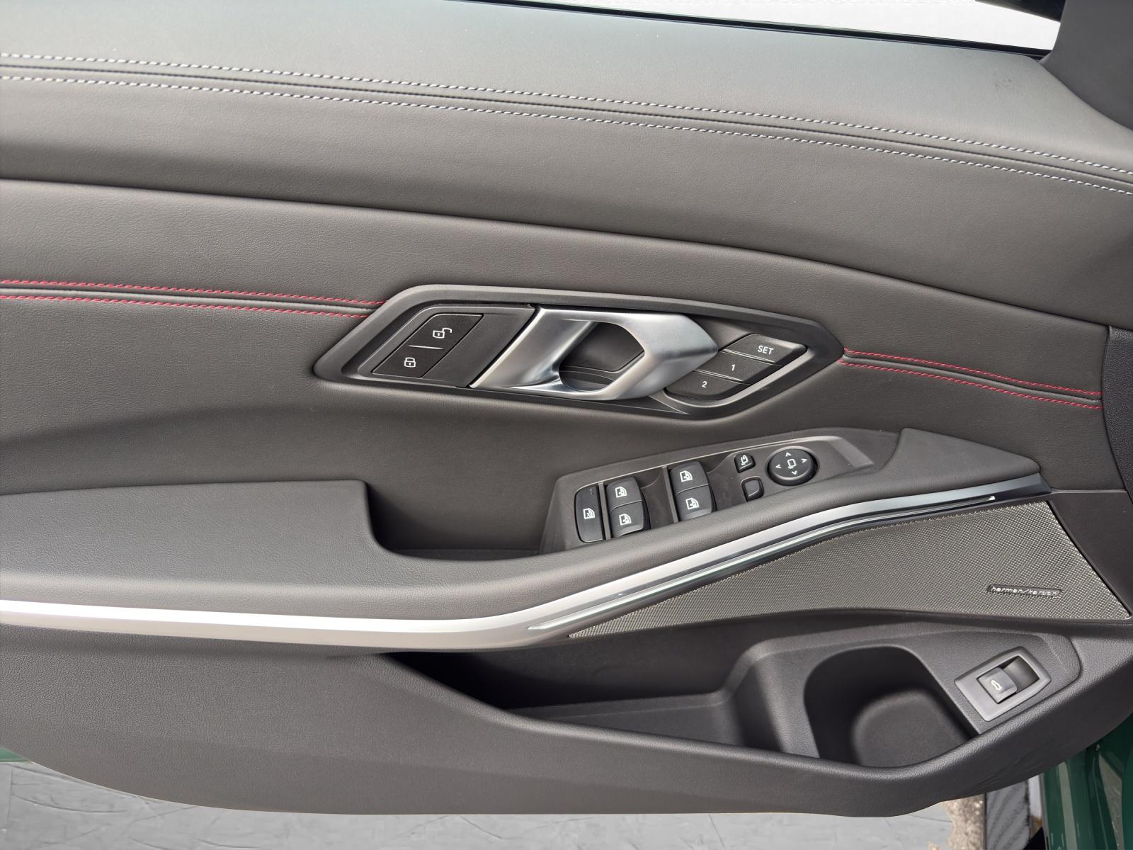 BMW M3 CS xDrive Touring-image-10