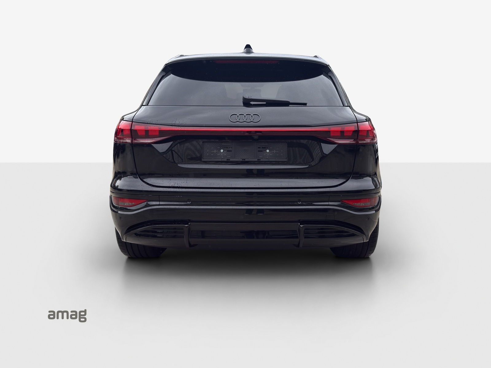 AUDI SQ6 e-tron quattro-showroom-element-3