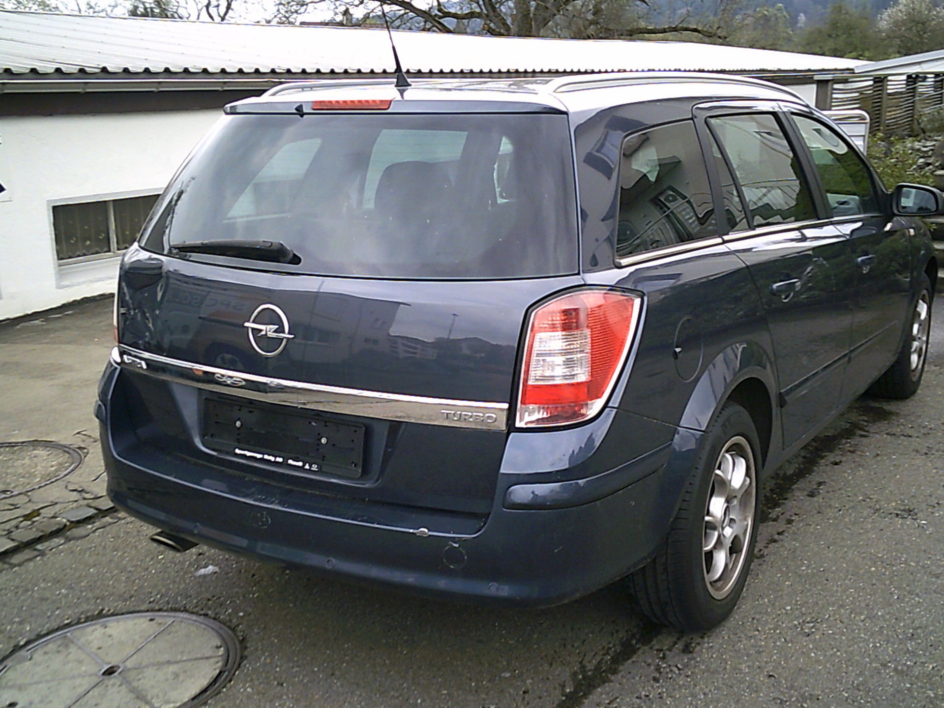 OPEL Astra Caravan 1.6i 16V Turbo Sport-image-2