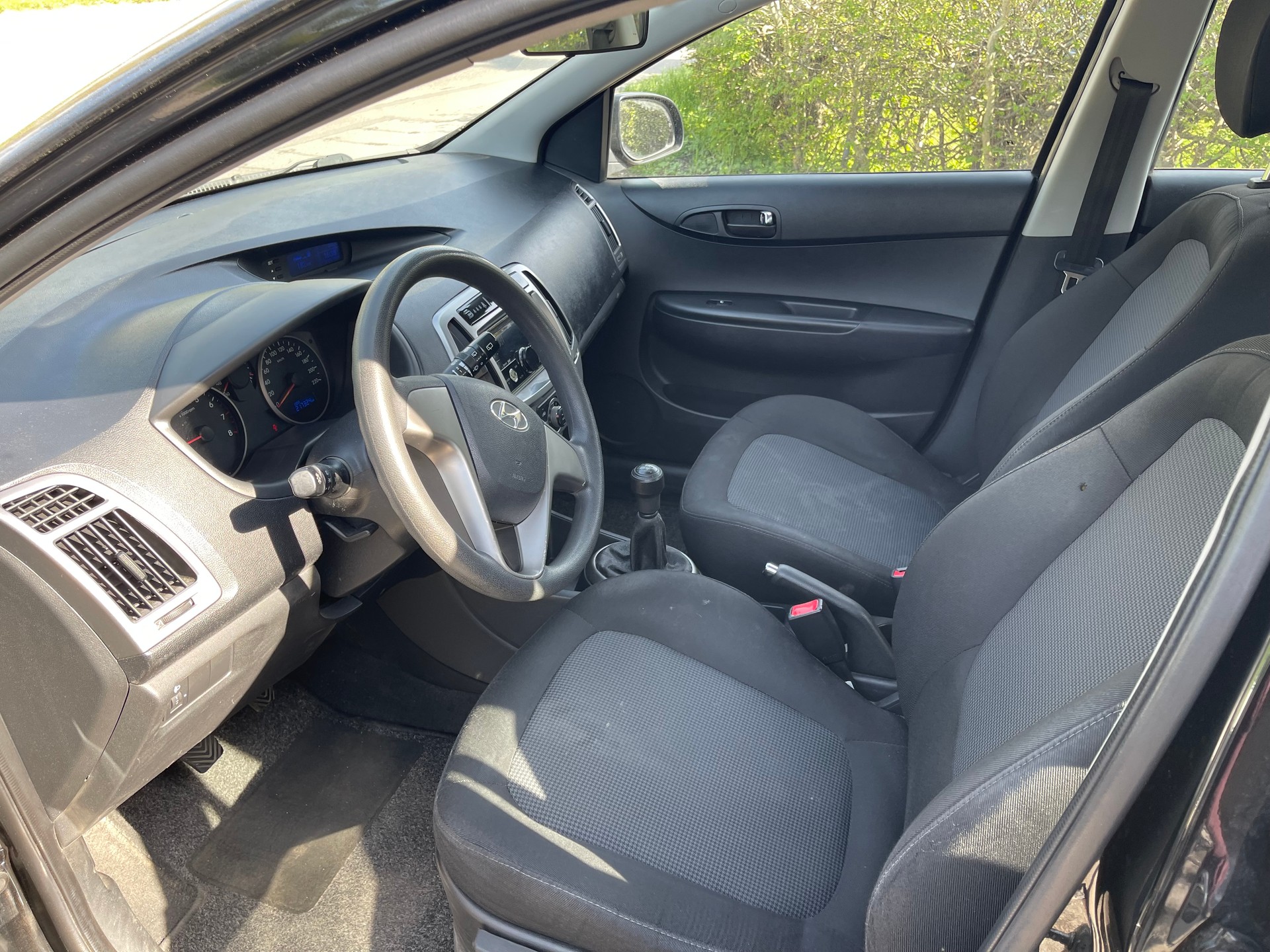 HYUNDAI i20 1.2 Comfort-image-6