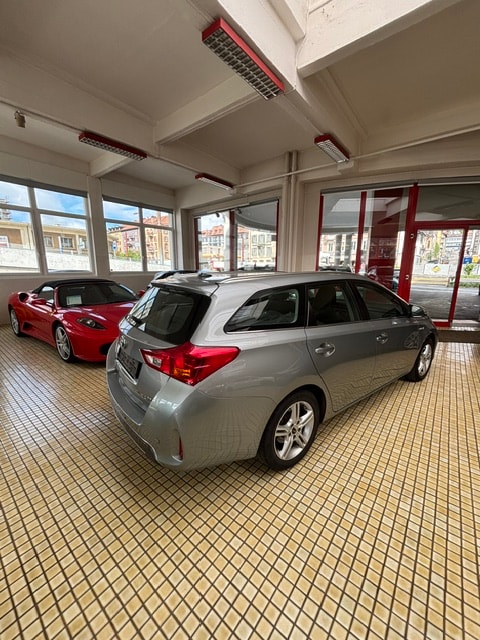 TOYOTA Auris Touring Sports 1.8 16V HSD Linea Sol-image-1