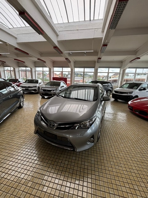 TOYOTA Auris Touring Sports 1.8 16V HSD Linea Sol