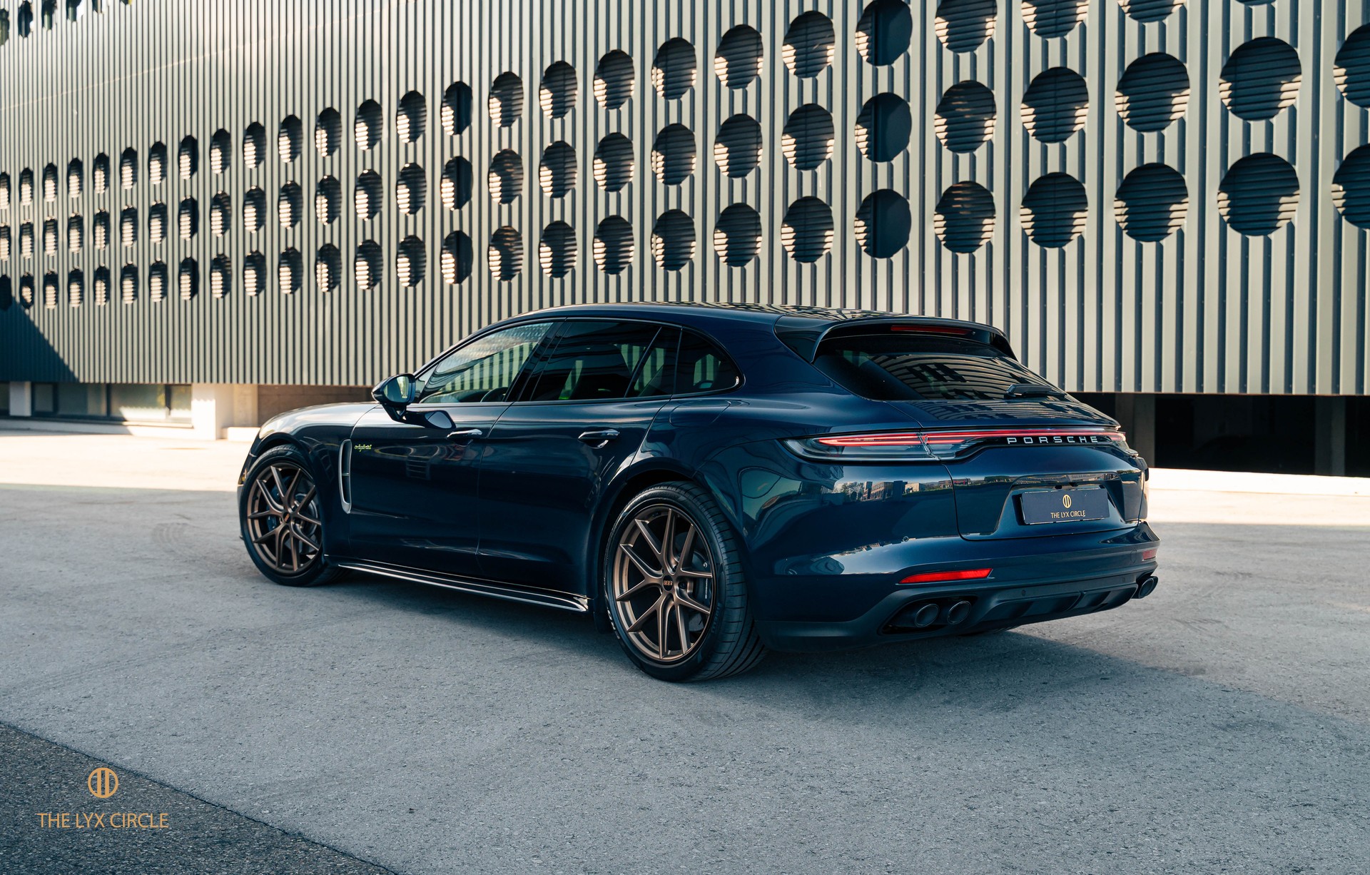 PORSCHE Panamera 4 E-Hybrid PDK Sport Turismo-image-7