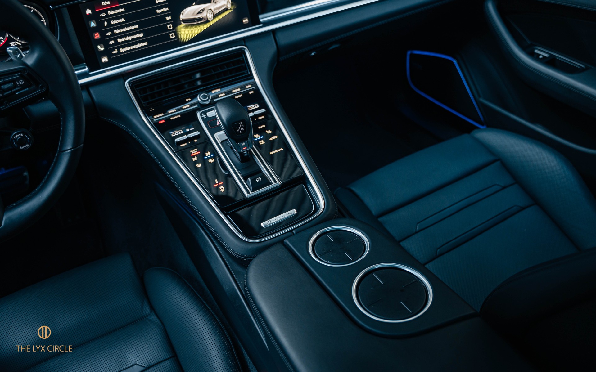 PORSCHE Panamera 4 E-Hybrid PDK Sport Turismo-image-14