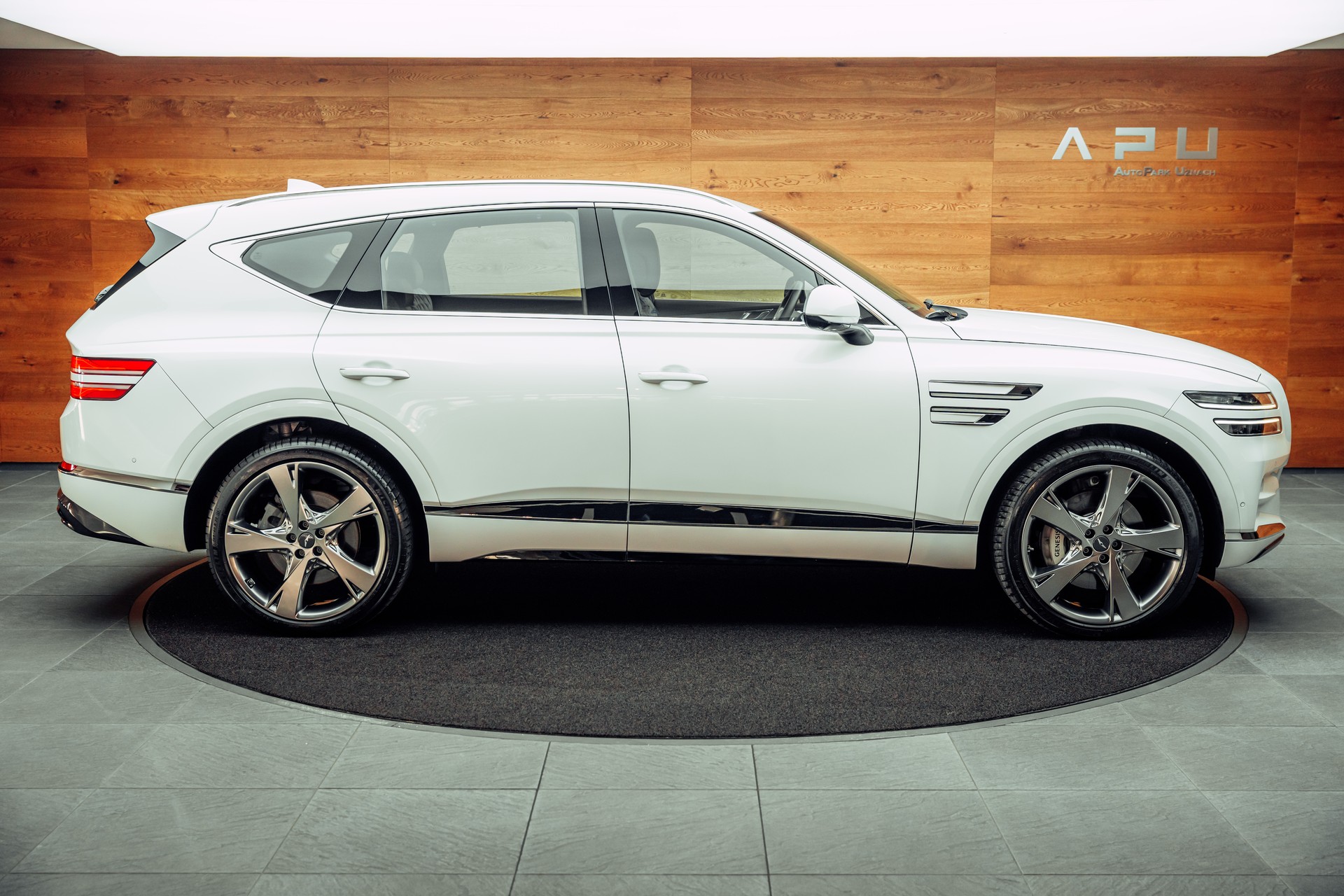 GENESIS GV80 3.0 CRDI Luxus 7 Seater AT8 AWD-image-9