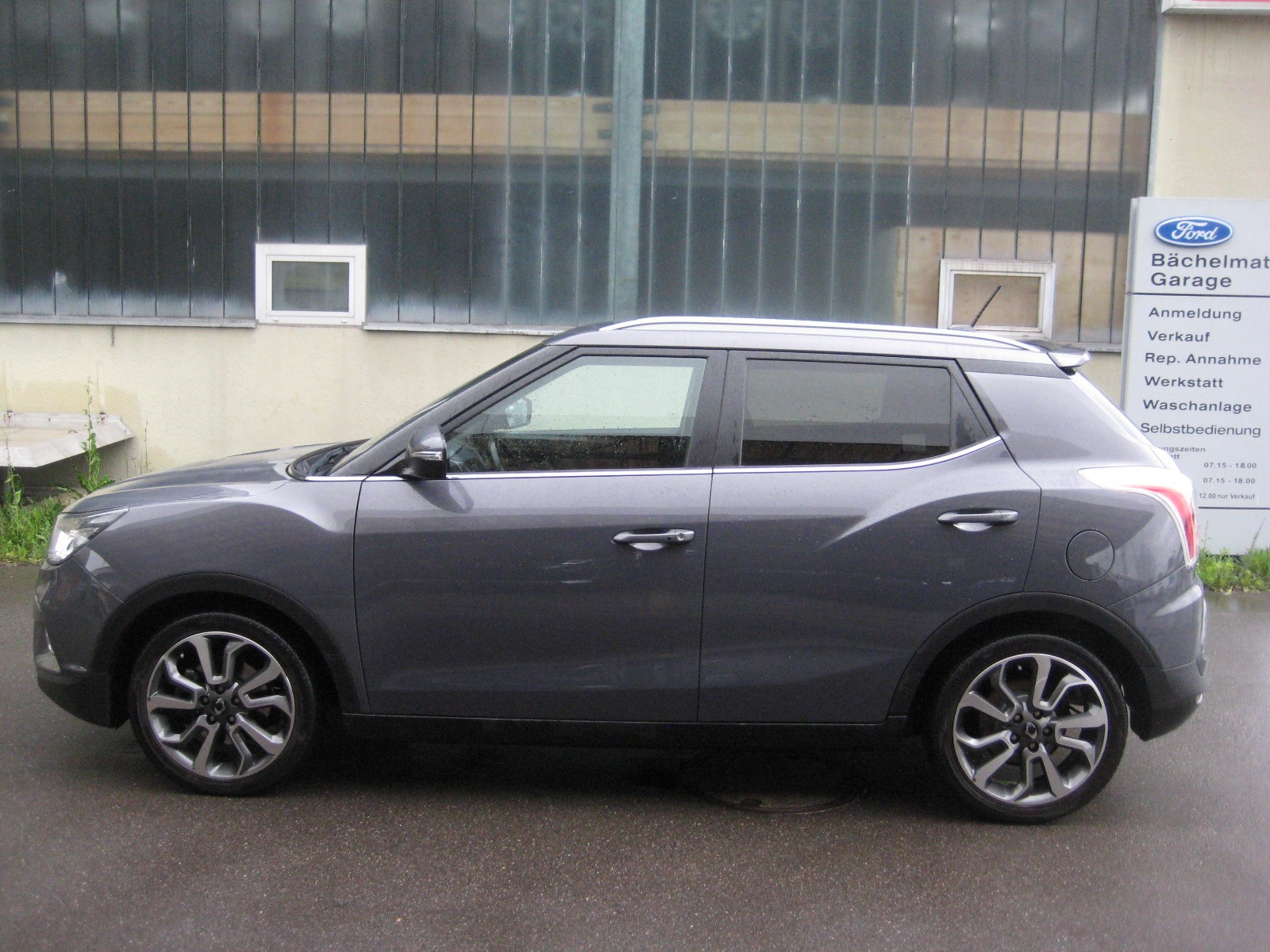 KGM-SsangYong Tivoli 1.6 e-XGi Sapphire 4WD Automatic-image-1