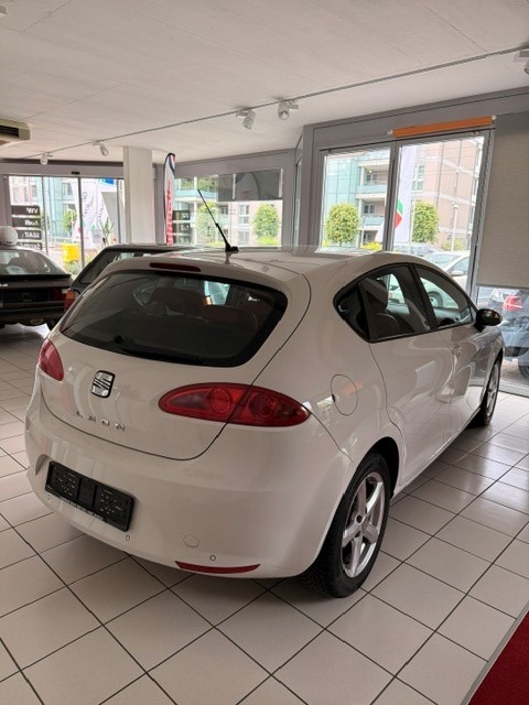 SEAT Leon 2.0 FSI Stylance Tiptronic-showroom-element-1