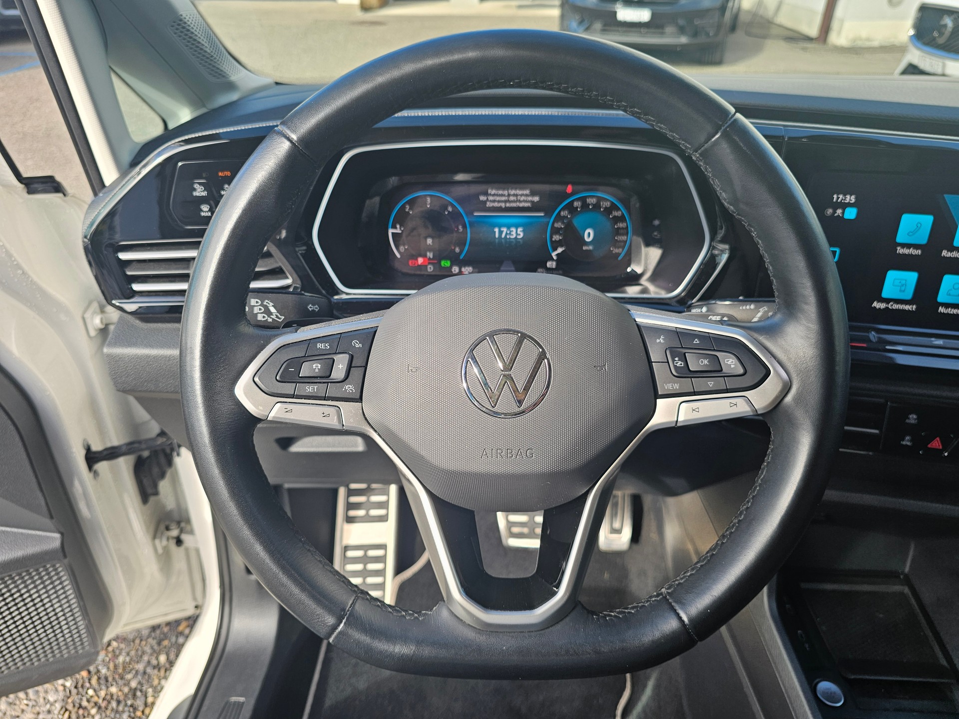 VW Caddy 2.0 TDI 122 DSG-image-9