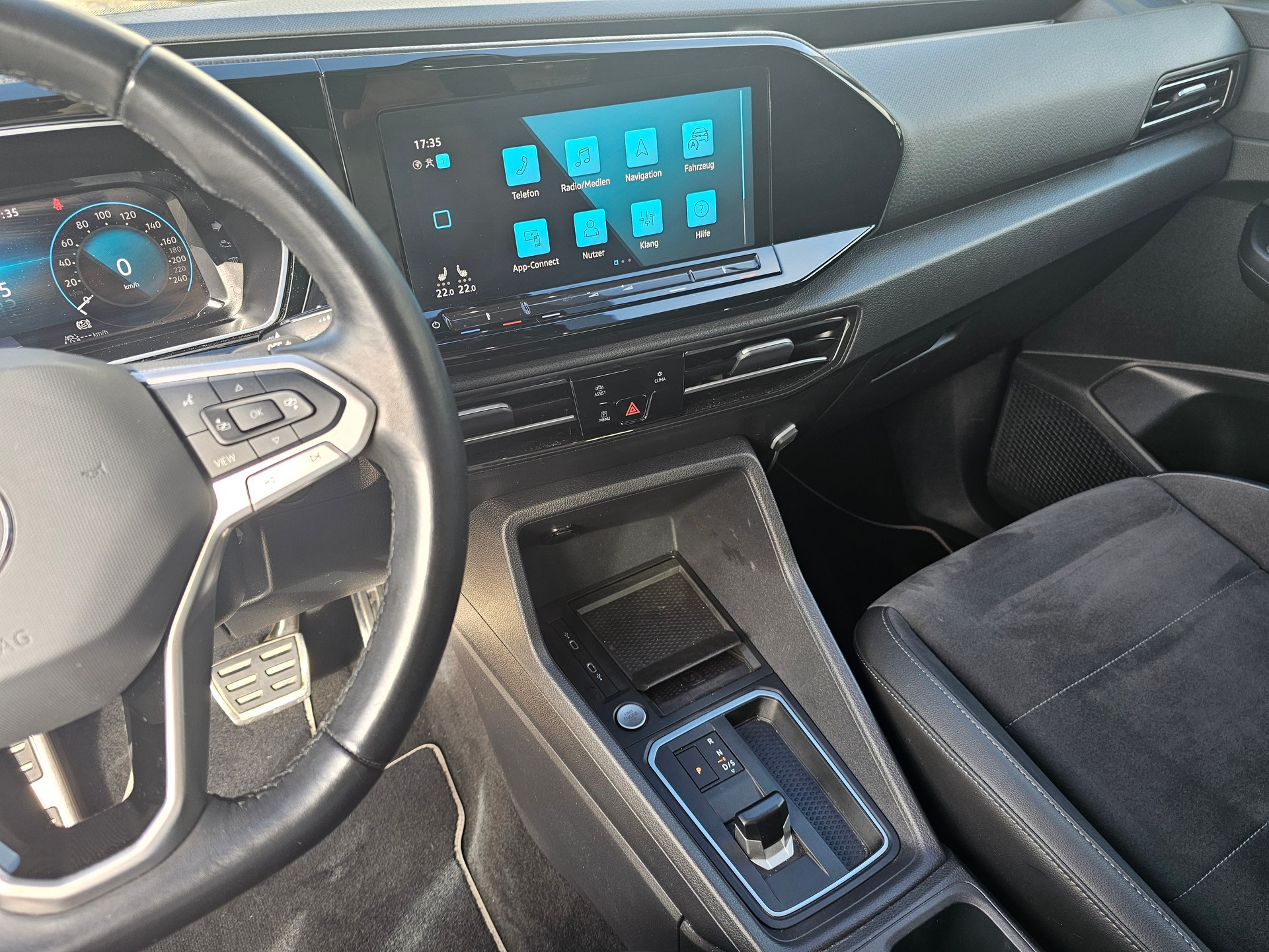 VW Caddy 2.0 TDI 122 DSG-image-11