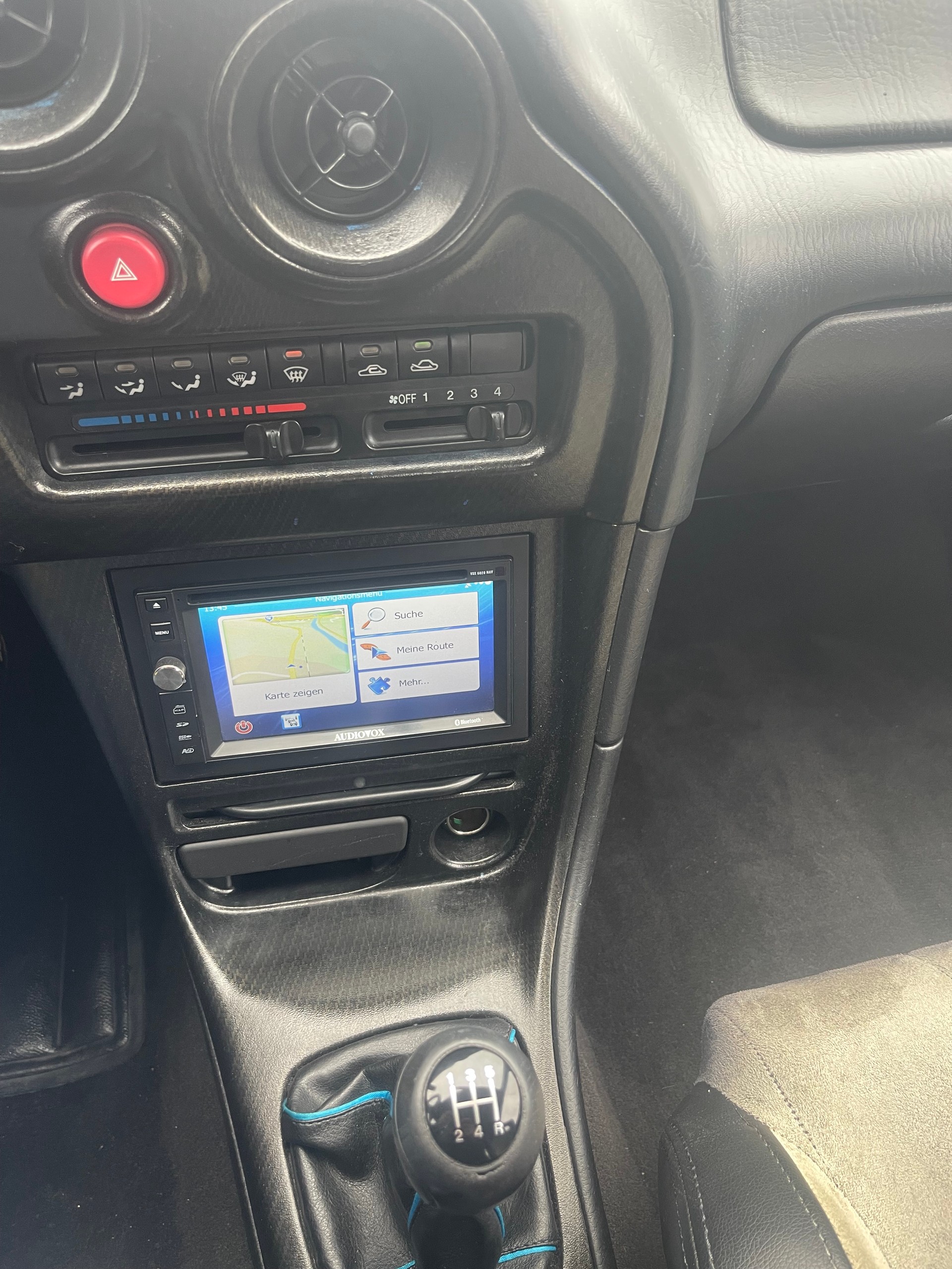 MAZDA MX-3 1.8i-24-image-5